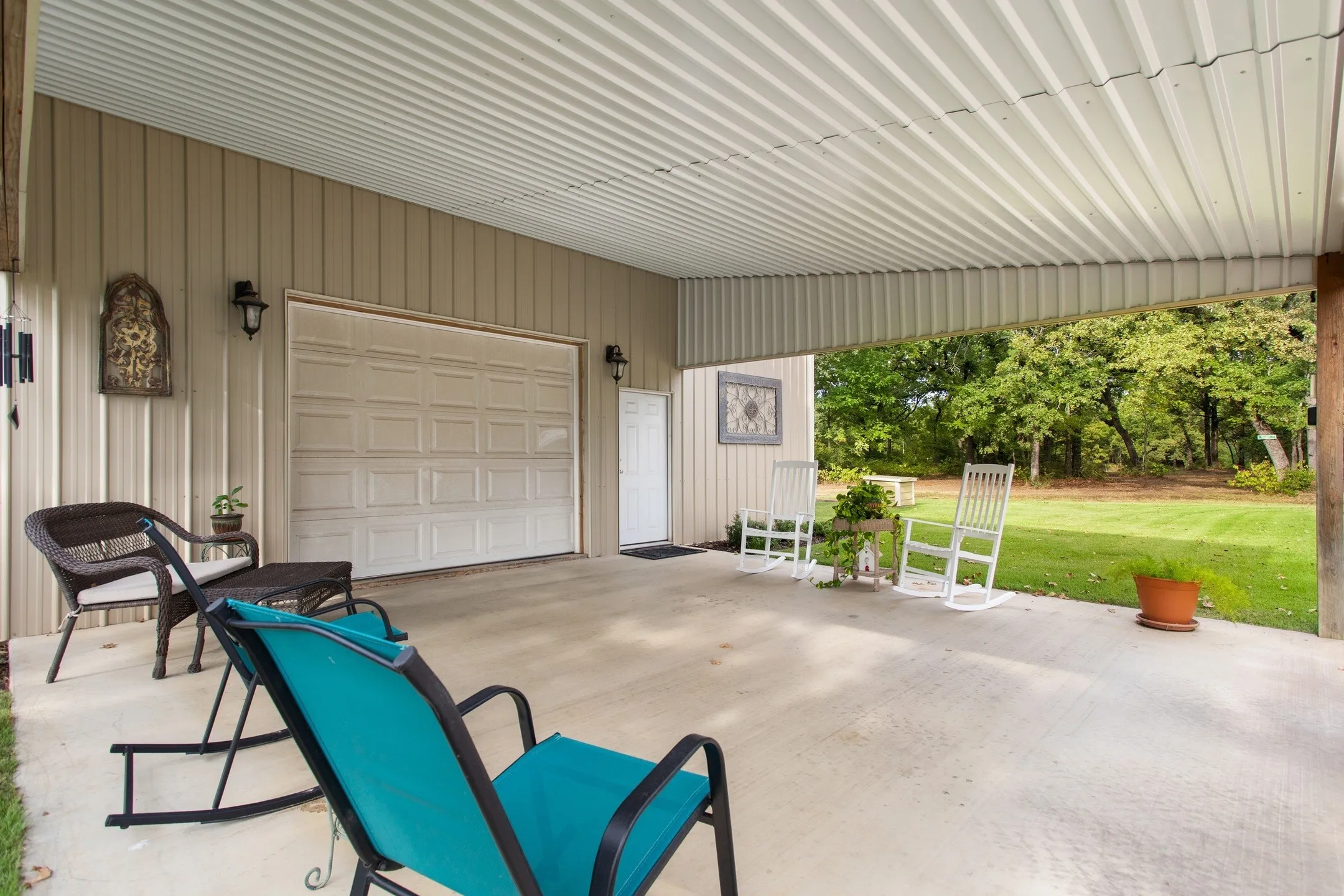 Single Family Residence For Sale in Henderson County , 10273 Private Road 5211, Malakoff, Texas 75148, 3 Bedroom, 2 Bathroom, 2 Garage spaces, 1,889 Sqft, built in 2022, mls#21407079, Real Estate Agent in Malakoff, Homes For Sale in Henderson county, Homes For Sale in Malakoff, Realtor in Malakoff Texas, Real Estate Brokerage Independent Realty Texas, Luminita Cordes Realtor
