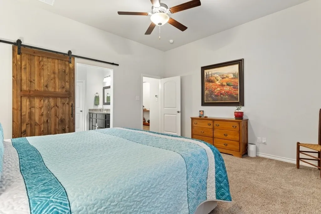 Single Family Residence For Sale in Henderson County , 10273 Private Road 5211, Malakoff, Texas 75148, 3 Bedroom, 2 Bathroom, 2 Garage spaces, 1,889 Sqft, built in 2022, mls#21407079, Real Estate Agent in Malakoff, Homes For Sale in Henderson county, Homes For Sale in Malakoff, Realtor in Malakoff Texas, Real Estate Brokerage Independent Realty Texas, Luminita Cordes Realtor