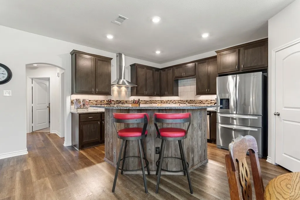 Single Family Residence For Sale in Henderson County , 10273 Private Road 5211, Malakoff, Texas 75148, 3 Bedroom, 2 Bathroom, 2 Garage spaces, 1,889 Sqft, built in 2022, mls#21407079, Real Estate Agent in Malakoff, Homes For Sale in Henderson county, Homes For Sale in Malakoff, Realtor in Malakoff Texas, Real Estate Brokerage Independent Realty Texas, Luminita Cordes Realtor