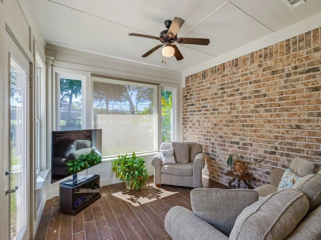 Single Family Residence For Sale in Collin County , 320 Terra Verde Lane, Mc Kinney, Texas 75069, 2 Bedroom, 2 Bathroom, 2 Garage spaces, 1,498 Sqft, built in 2012, mls#21399038, Real Estate Agent in Mc Kinney, Homes For Sale in Collin county, Homes For Sale in Mc Kinney, Realtor in Mc Kinney Texas, Real Estate Brokerage Independent Realty Texas, Luminita Cordes Realtor