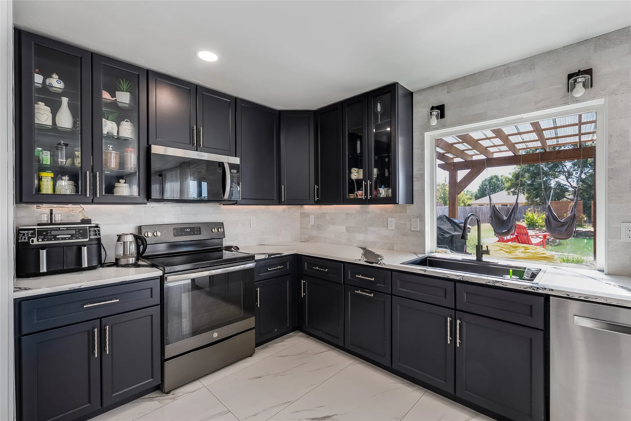 Single Family Residence For Sale in Collin County , 809 Bessemer Drive, Wylie, Texas 75098, 5 Bedroom, 3 Bathroom, 2 Garage spaces, 3,443 Sqft, built in 2004, mls#21396673, Real Estate Agent in Wylie, Homes For Sale in Collin county, Homes For Sale in Wylie, Realtor in Wylie Texas, Real Estate Brokerage Independent Realty Texas, Luminita Cordes Realtor