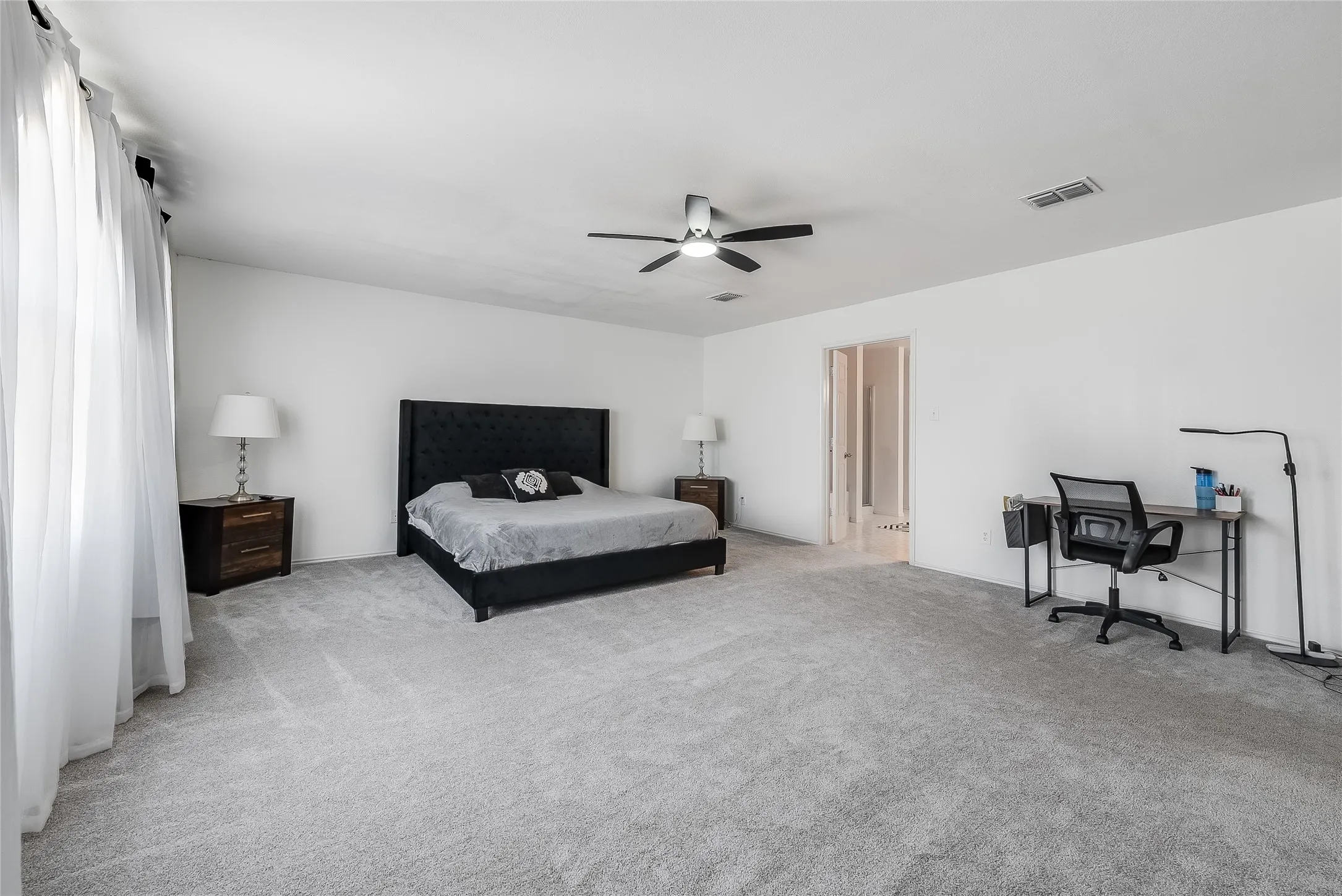 Single Family Residence For Sale in Collin County , 809 Bessemer Drive, Wylie, Texas 75098, 5 Bedroom, 3 Bathroom, 2 Garage spaces, 3,443 Sqft, built in 2004, mls#21396673, Real Estate Agent in Wylie, Homes For Sale in Collin county, Homes For Sale in Wylie, Realtor in Wylie Texas, Real Estate Brokerage Independent Realty Texas, Luminita Cordes Realtor
