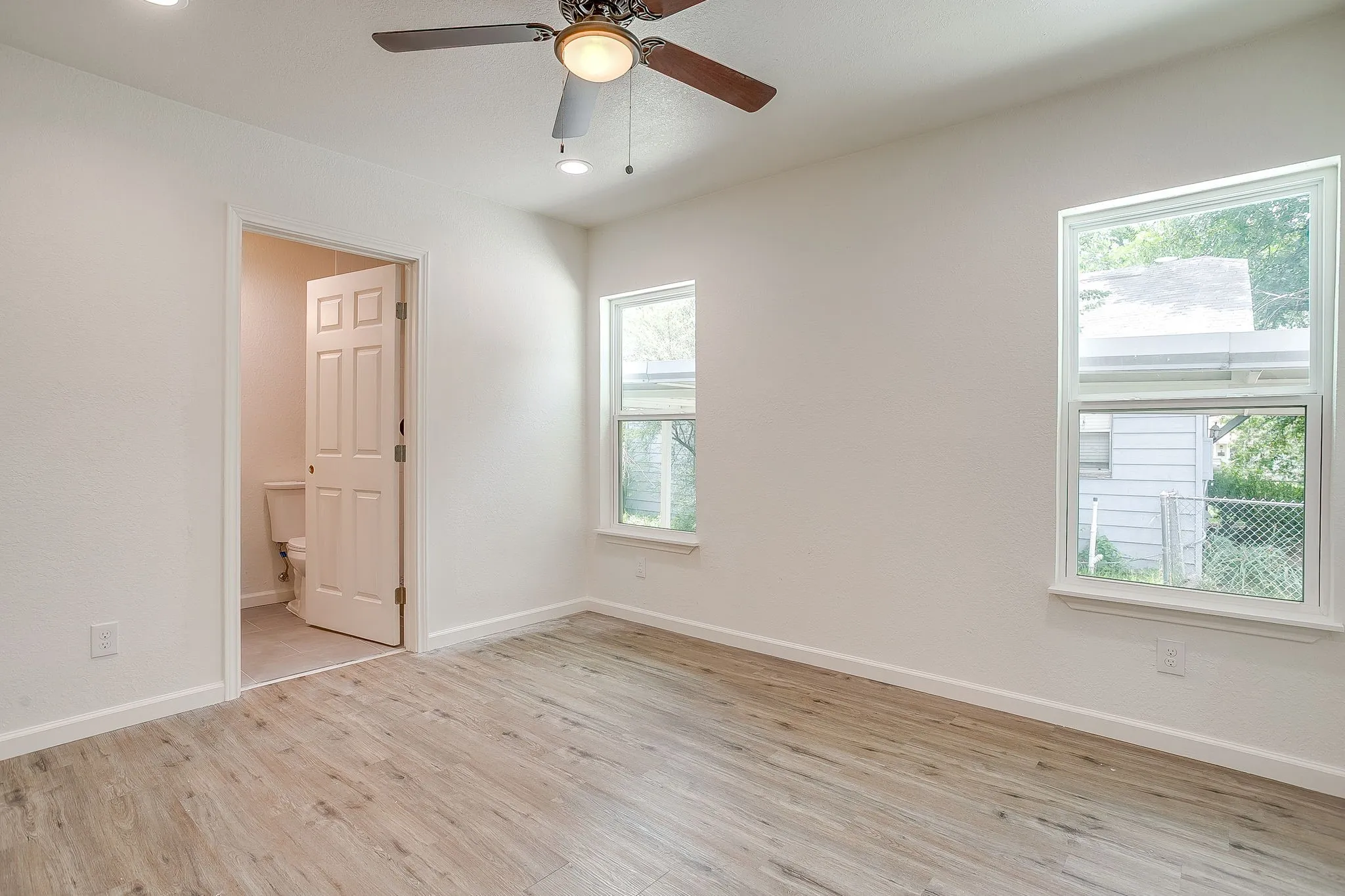 Single Family Residence For Sale in Young County , 508 Virginia Street, Graham, Texas 76450, 2 Bedroom, 2 Bathroom, Garage spaces, 960 Sqft, built in 1950, mls#21407774, Real Estate Agent in Graham, Homes For Sale in Young county, Homes For Sale in Graham, Realtor in Graham Texas, Real Estate Brokerage Independent Realty Texas, Luminita Cordes Realtor