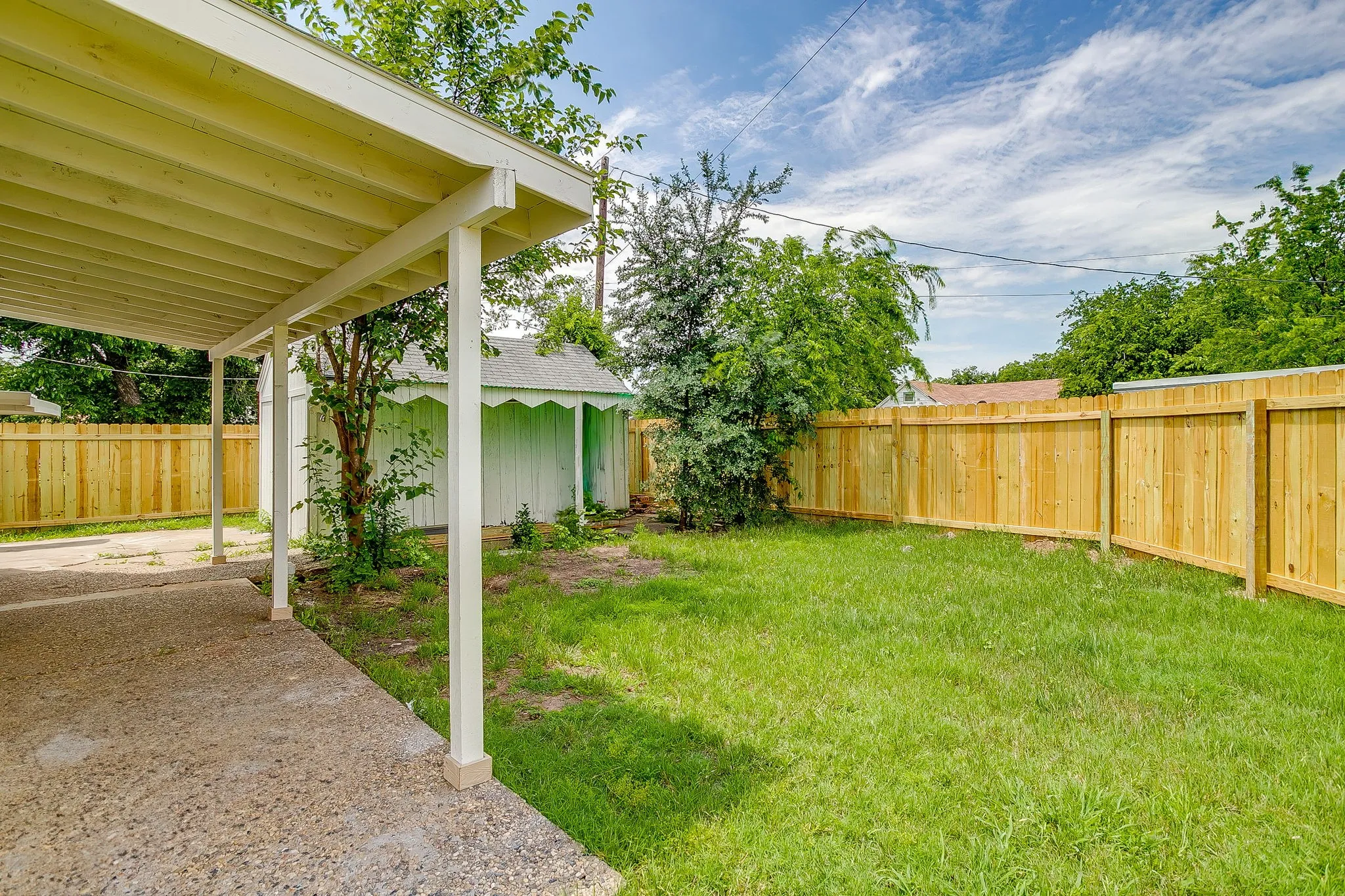 Single Family Residence For Sale in Young County , 508 Virginia Street, Graham, Texas 76450, 2 Bedroom, 2 Bathroom, Garage spaces, 960 Sqft, built in 1950, mls#21407774, Real Estate Agent in Graham, Homes For Sale in Young county, Homes For Sale in Graham, Realtor in Graham Texas, Real Estate Brokerage Independent Realty Texas, Luminita Cordes Realtor