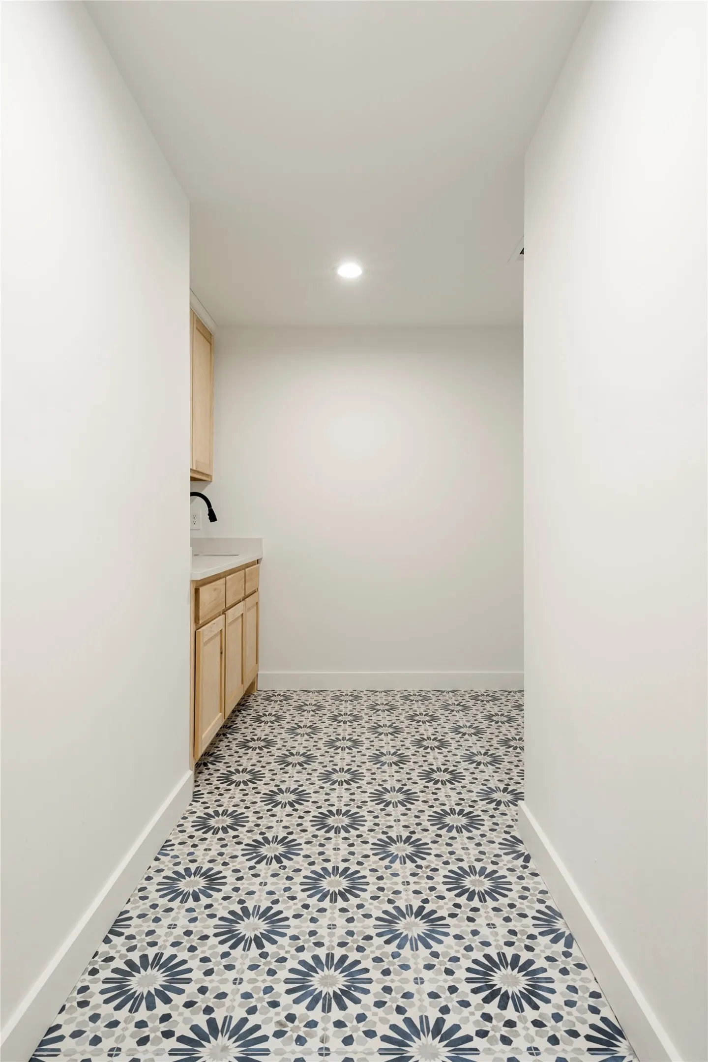 Patterned floor tiles