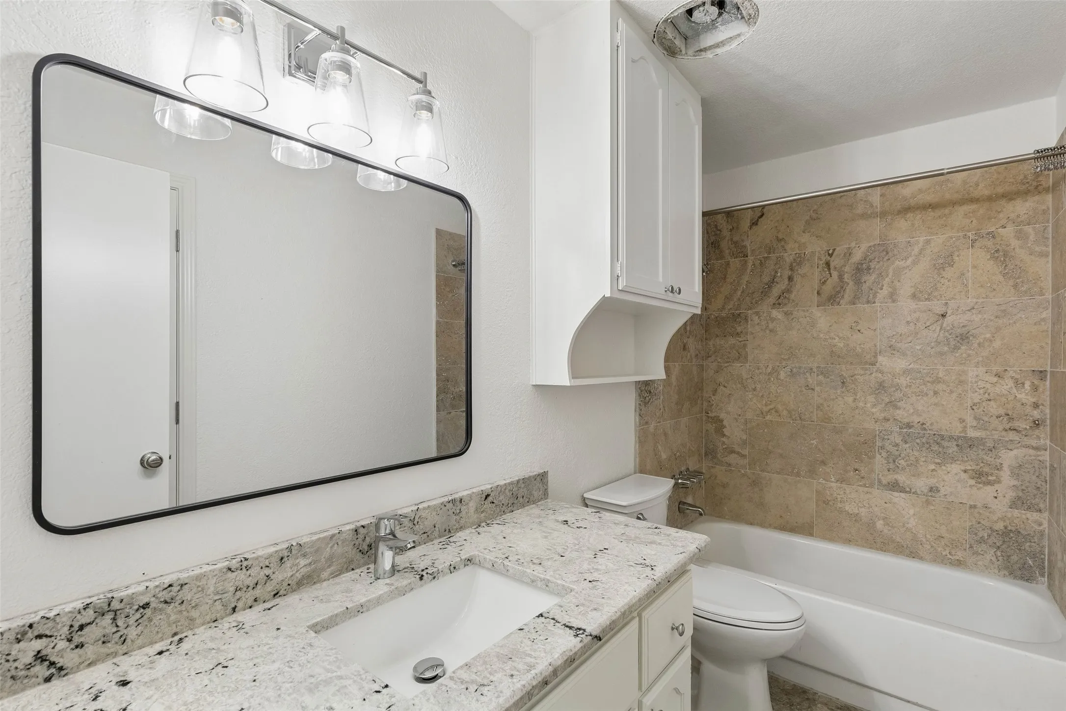 Duplex For Rent in Collin County , 3307 Foxboro Drive, Richardson, Texas 75082, 2 Bedroom, 2 Bathroom, Garage spaces, 1,309 Sqft, built in 1983, mls#21407277, Real Estate Agent in Richardson, Homes For Rent in Collin county, Homes For Rent in Richardson, Realtor in Richardson Texas, Real Estate Brokerage Independent Realty Texas, Luminita Cordes Realtor