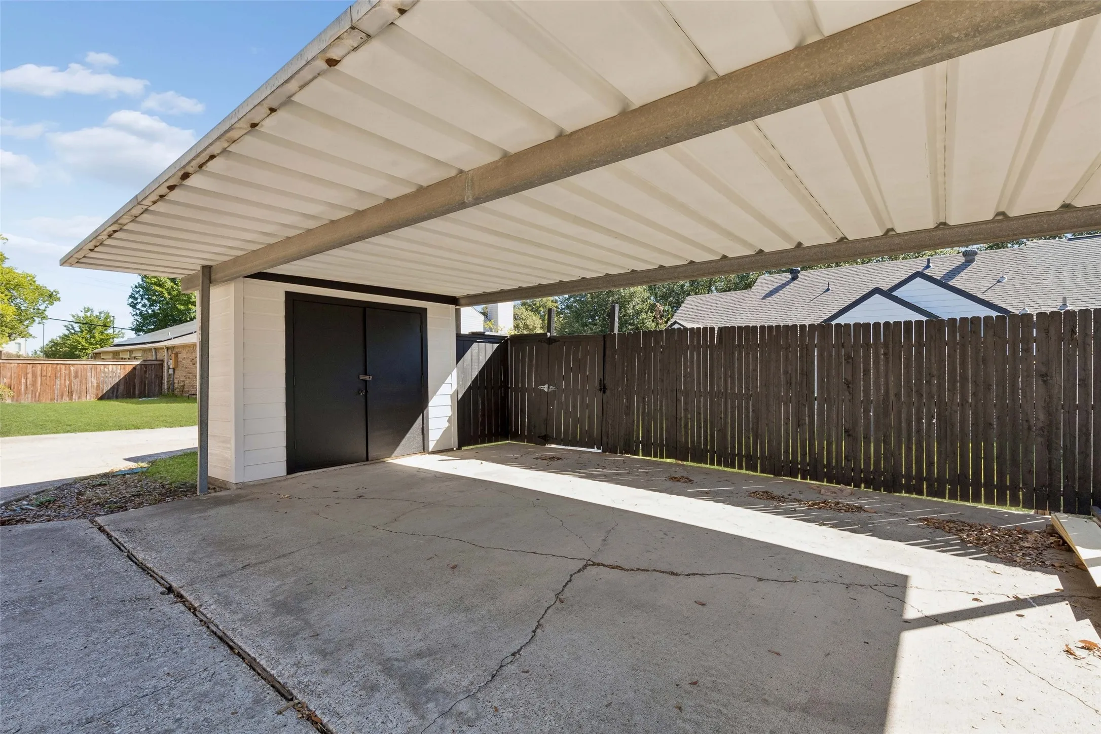 Duplex For Rent in Collin County , 3307 Foxboro Drive, Richardson, Texas 75082, 2 Bedroom, 2 Bathroom, Garage spaces, 1,309 Sqft, built in 1983, mls#21407277, Real Estate Agent in Richardson, Homes For Rent in Collin county, Homes For Rent in Richardson, Realtor in Richardson Texas, Real Estate Brokerage Independent Realty Texas, Luminita Cordes Realtor