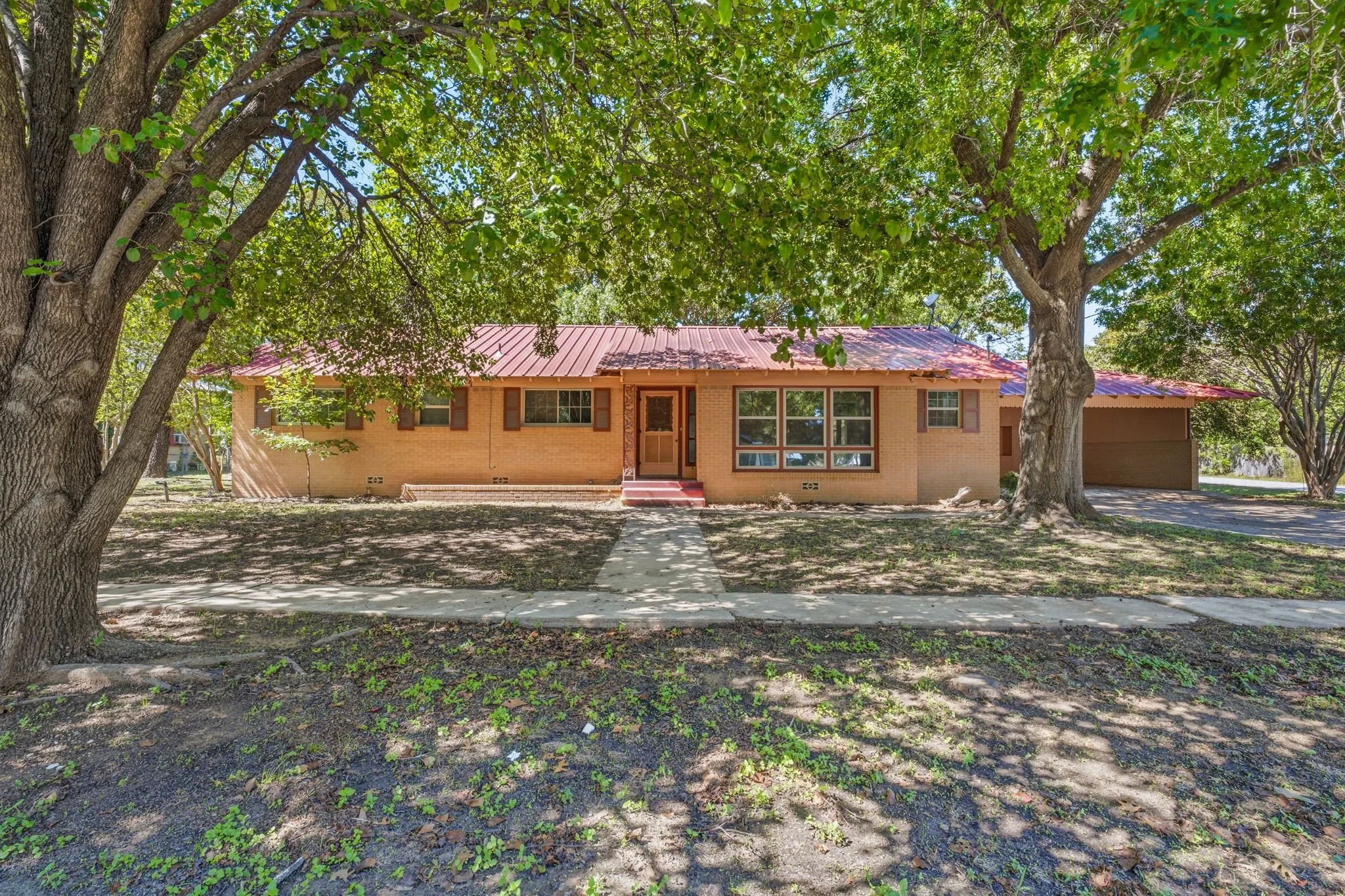 Single Family Residence For Sale