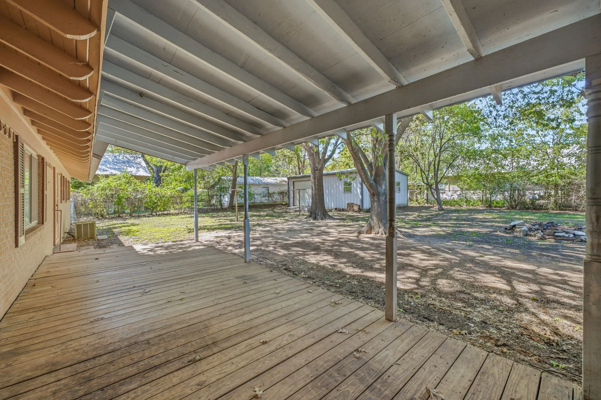Single Family Residence For Sale in Comanche County , 608 S Austin Street, De Leon, Texas 76444, 3 Bedroom, 2 Bathroom, 2 Garage spaces, 1,688 Sqft, built in 1959, mls#21407512, Real Estate Agent in De Leon, Homes For Sale in Comanche county, Homes For Sale in De Leon, Realtor in De Leon Texas, Real Estate Brokerage Independent Realty Texas, Luminita Cordes Realtor