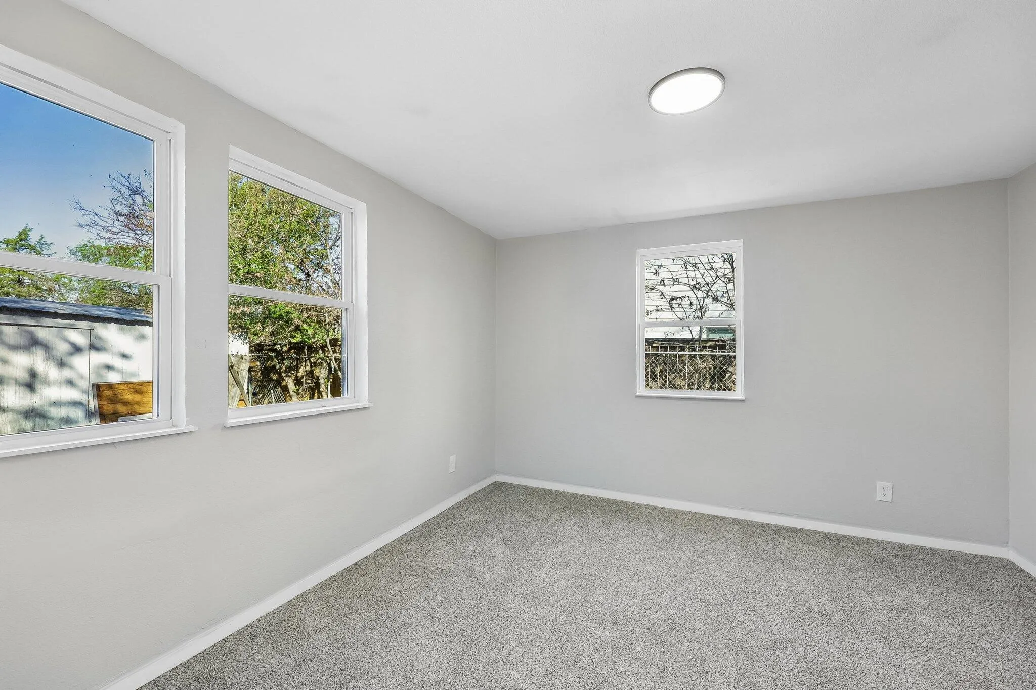 Single Family Residence For Sale in Tarrant County , 1724 Lloyd Avenue, Fort Worth, Texas 76105, 4 Bedroom, 2 Bathroom, Garage spaces, 1,416 Sqft, built in 1942, mls#21407783, Real Estate Agent in Fort Worth, Homes For Sale in Tarrant county, Homes For Sale in Fort Worth, Realtor in Fort Worth Texas, Real Estate Brokerage Independent Realty Texas, Luminita Cordes Realtor