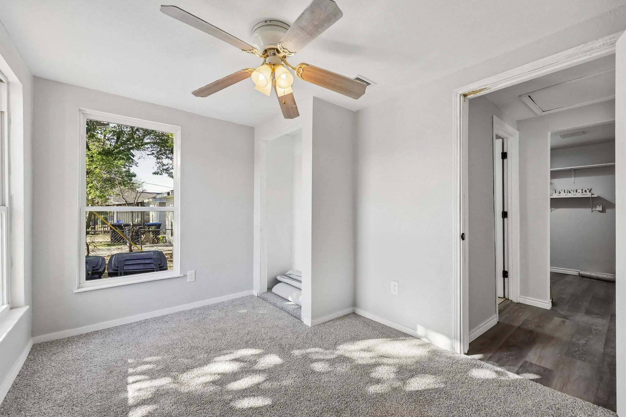 Single Family Residence For Sale in Tarrant County , 1724 Lloyd Avenue, Fort Worth, Texas 76105, 4 Bedroom, 2 Bathroom, Garage spaces, 1,416 Sqft, built in 1942, mls#21407783, Real Estate Agent in Fort Worth, Homes For Sale in Tarrant county, Homes For Sale in Fort Worth, Realtor in Fort Worth Texas, Real Estate Brokerage Independent Realty Texas, Luminita Cordes Realtor