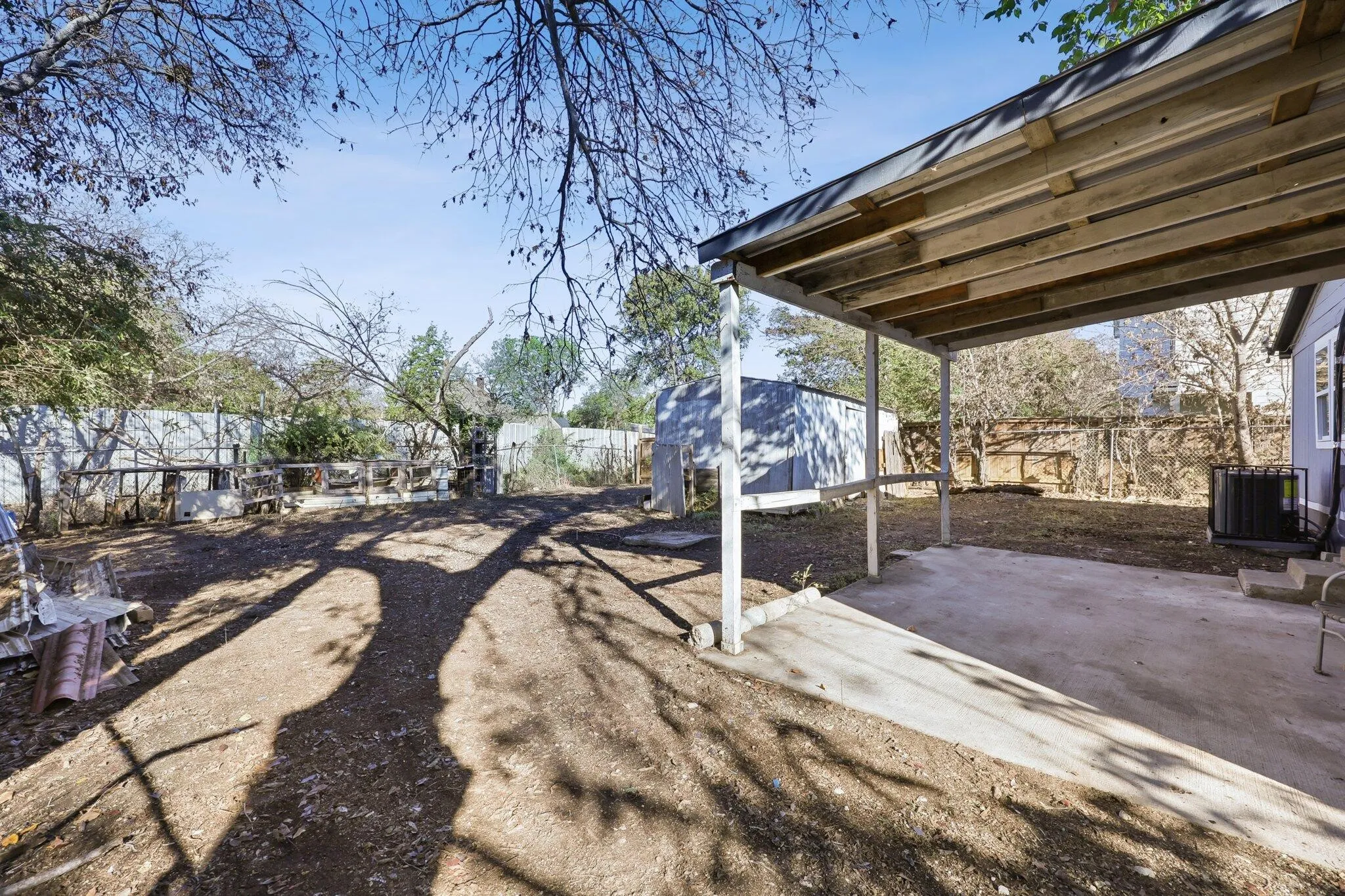 Single Family Residence For Sale in Tarrant County , 1724 Lloyd Avenue, Fort Worth, Texas 76105, 4 Bedroom, 2 Bathroom, Garage spaces, 1,416 Sqft, built in 1942, mls#21407783, Real Estate Agent in Fort Worth, Homes For Sale in Tarrant county, Homes For Sale in Fort Worth, Realtor in Fort Worth Texas, Real Estate Brokerage Independent Realty Texas, Luminita Cordes Realtor