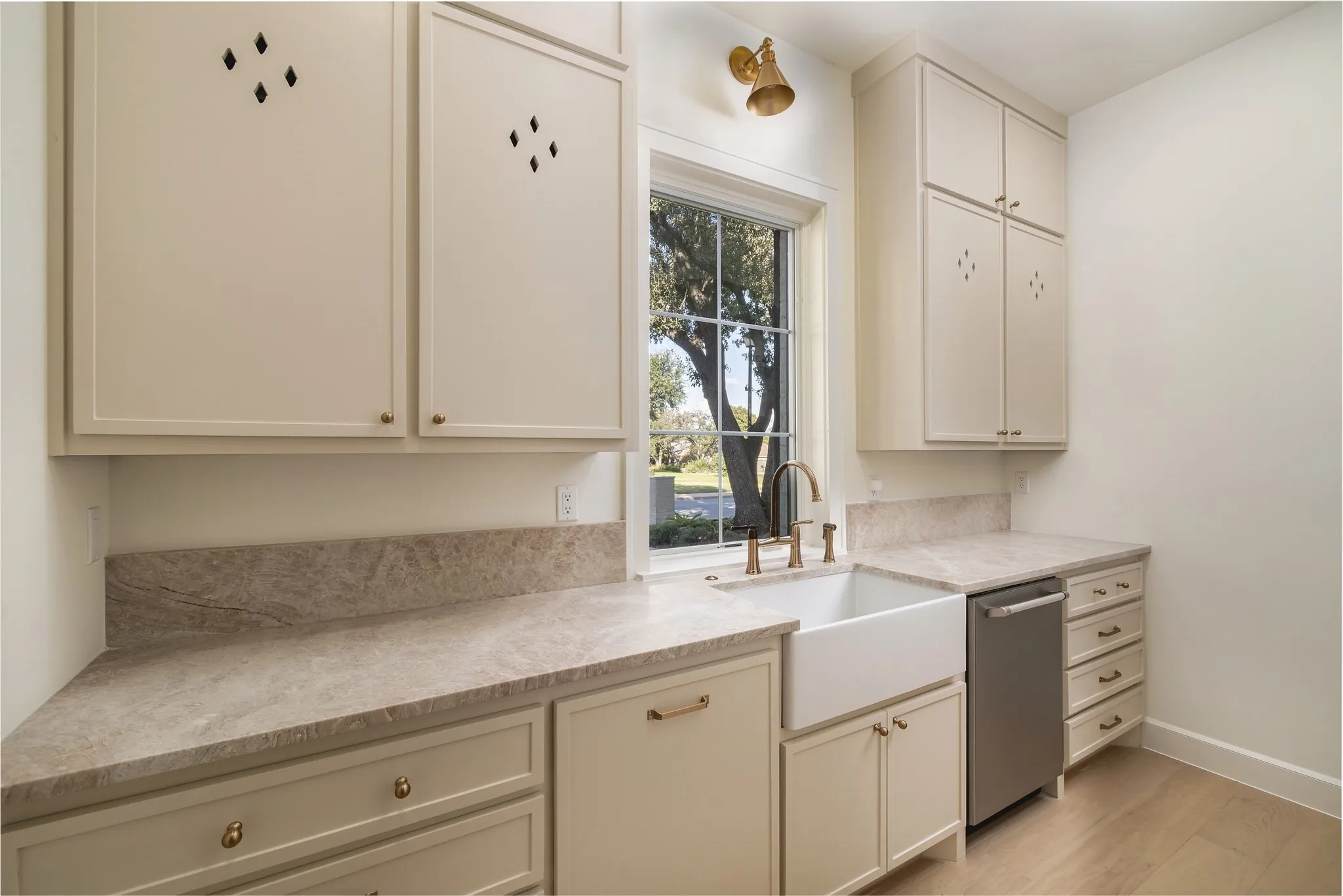 Single Family Residence For Sale in Dallas County , 6930 Pemberton Drive, Dallas, Texas 75230, 5 Bedroom, 8 Bathroom, 3 Garage spaces, 7,488 Sqft, built in 2026, mls#21390214, Real Estate Agent in Dallas, Homes For Sale in Dallas county, Homes For Sale in Dallas, Realtor in Dallas Texas, Real Estate Brokerage Independent Realty Texas, Luminita Cordes Realtor