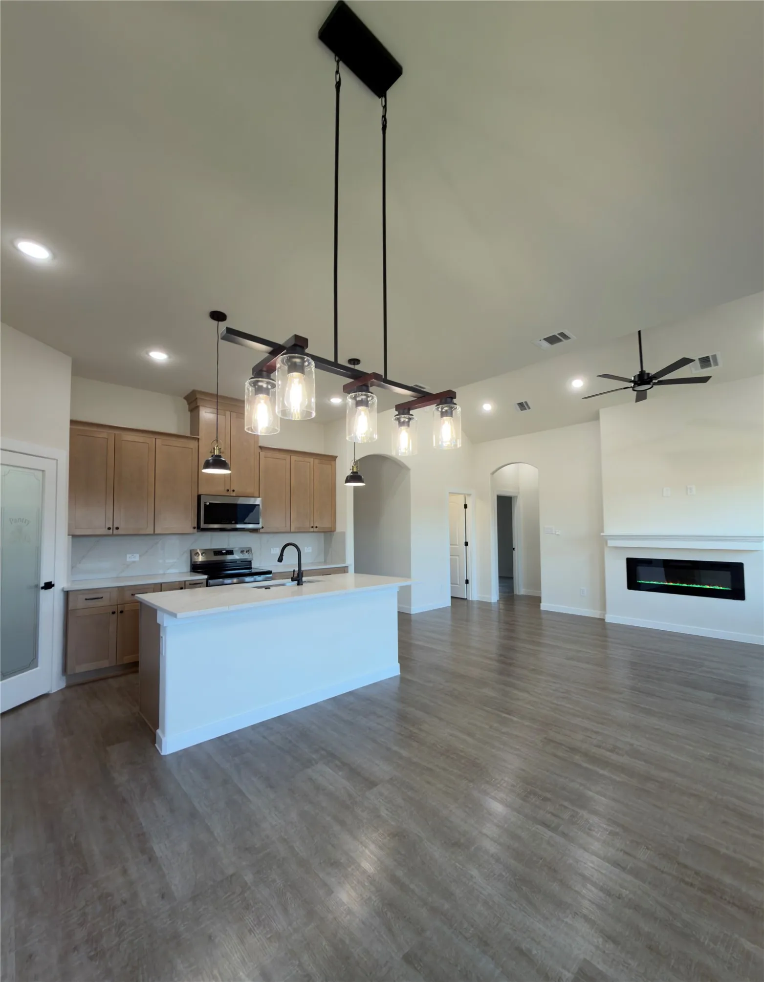 Single Family Residence For Sale in Hood County , 3412 Brazos River Drive, Granbury, Texas 76048, 3 Bedroom, 2 Bathroom, 1 Garage spaces, 1,436 Sqft, built in 2026, mls#21394372, Real Estate Agent in Granbury, Homes For Sale in Hood county, Homes For Sale in Granbury, Realtor in Granbury Texas, Real Estate Brokerage Independent Realty Texas, Luminita Cordes Realtor