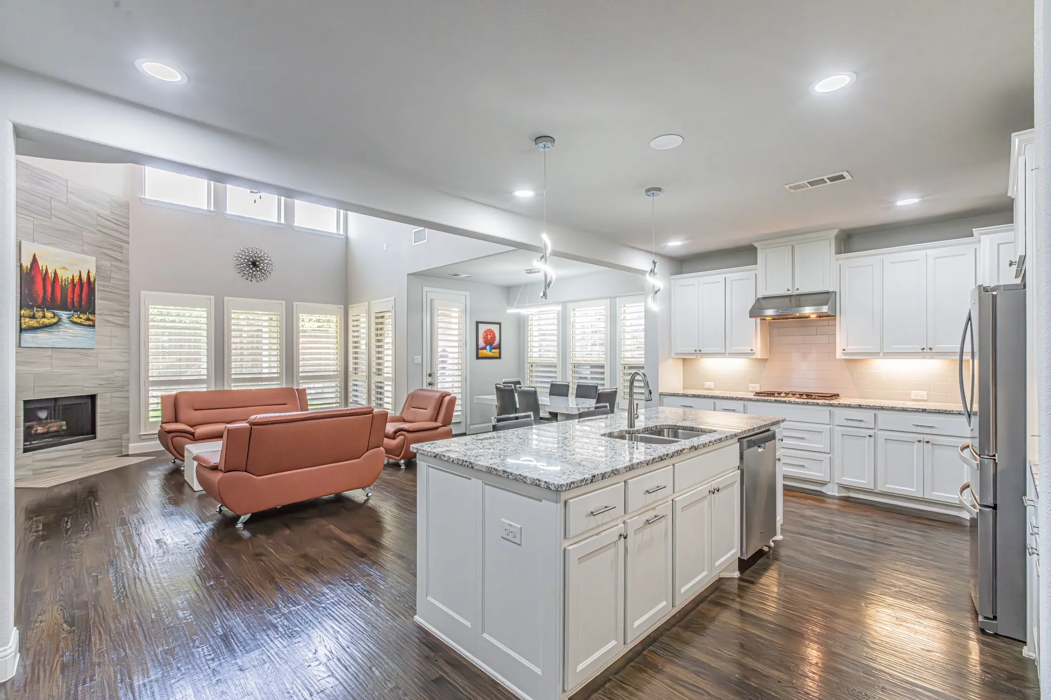 Single Family Residence For Sale in Denton County , 2517 Saffire Way, Lewisville, Texas 75056, 4 Bedroom, 4 Bathroom, 2 Garage spaces, 3,643 Sqft, built in 2017, mls#21407630, Real Estate Agent in Lewisville, Homes For Sale in Denton county, Homes For Sale in Lewisville, Realtor in Lewisville Texas, Real Estate Brokerage Independent Realty Texas, Luminita Cordes Realtor