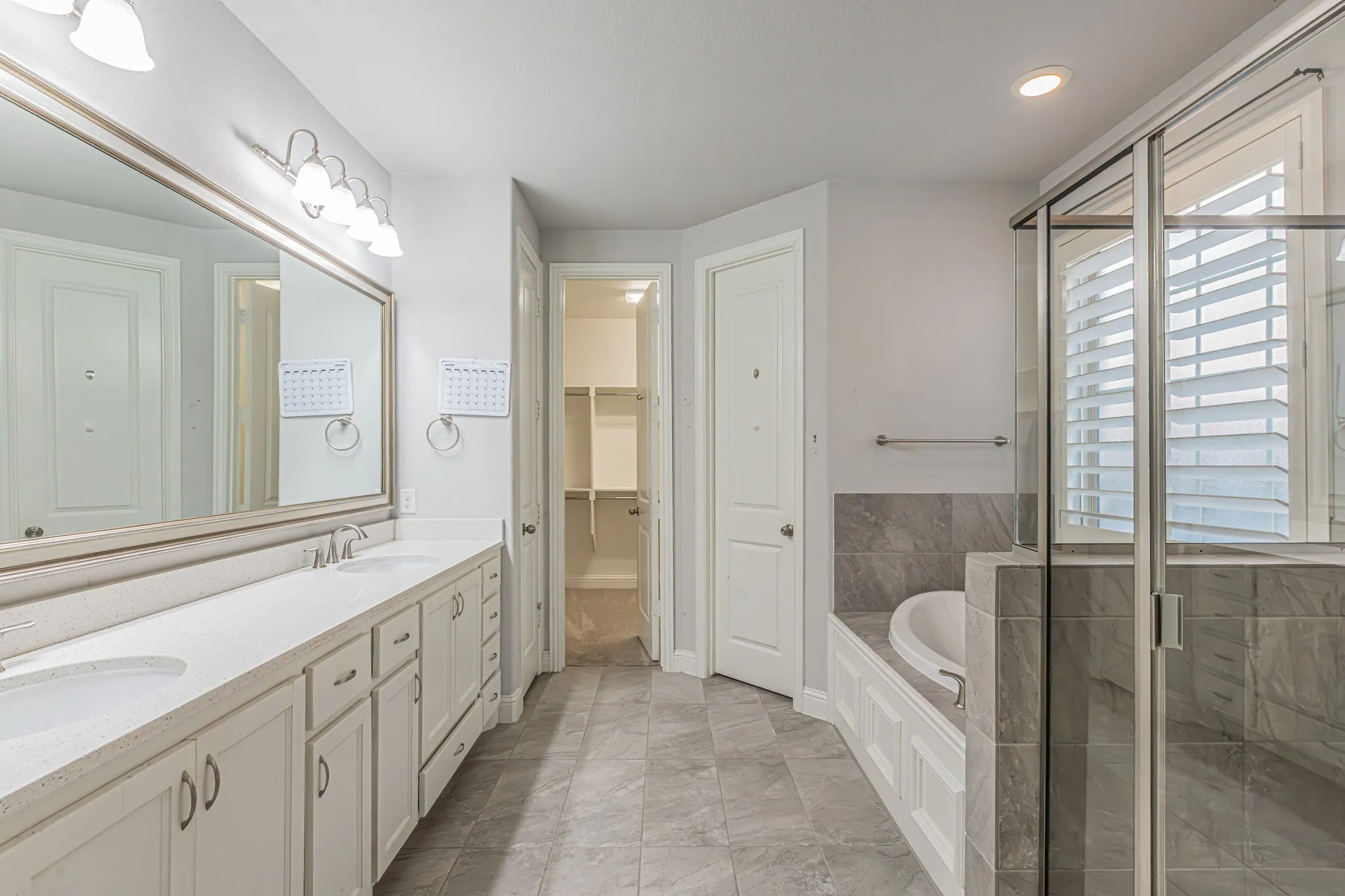 Single Family Residence For Sale in Denton County , 2517 Saffire Way, Lewisville, Texas 75056, 4 Bedroom, 4 Bathroom, 2 Garage spaces, 3,643 Sqft, built in 2017, mls#21407630, Real Estate Agent in Lewisville, Homes For Sale in Denton county, Homes For Sale in Lewisville, Realtor in Lewisville Texas, Real Estate Brokerage Independent Realty Texas, Luminita Cordes Realtor
