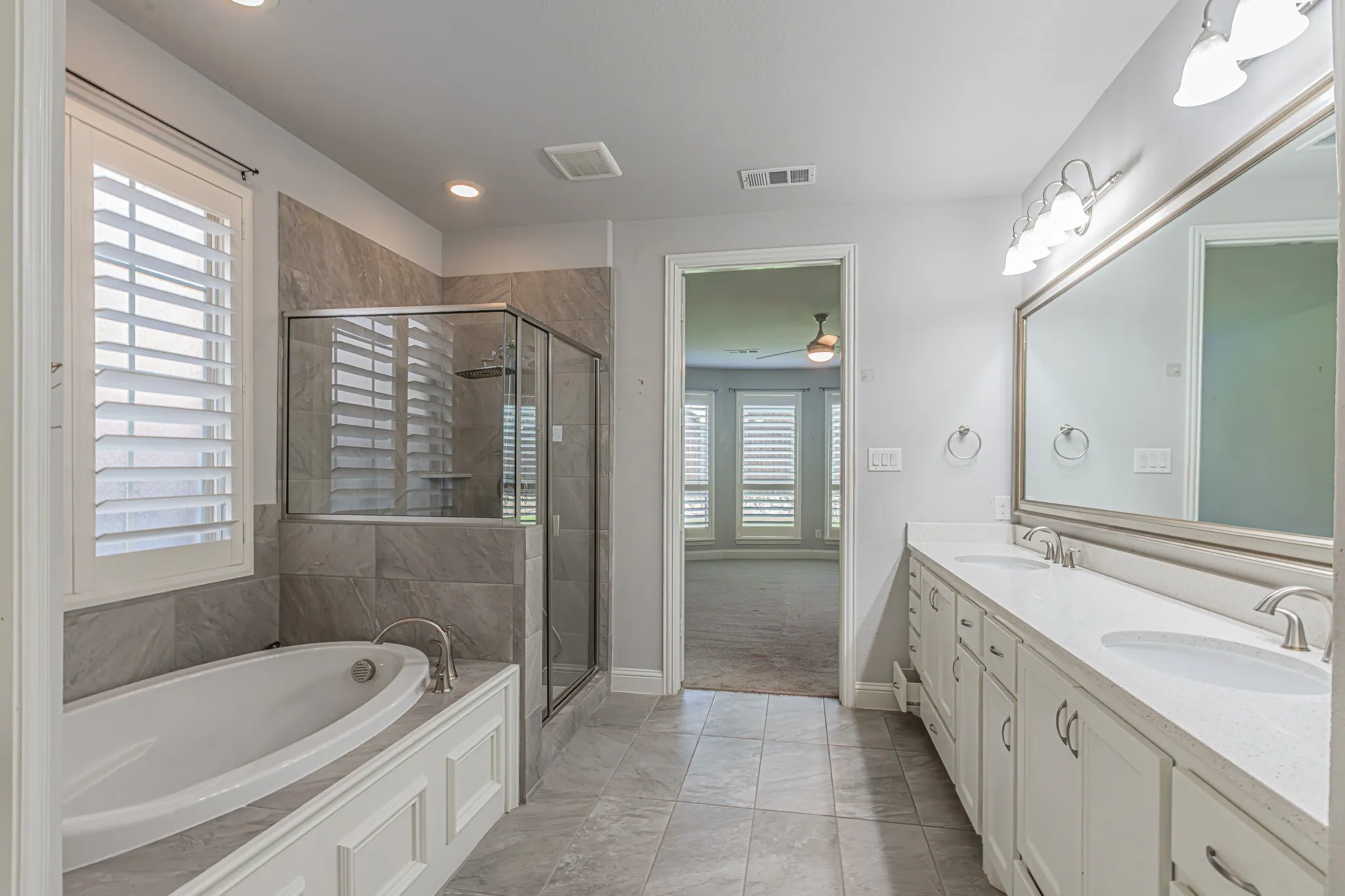 Single Family Residence For Sale in Denton County , 2517 Saffire Way, Lewisville, Texas 75056, 4 Bedroom, 4 Bathroom, 2 Garage spaces, 3,643 Sqft, built in 2017, mls#21407630, Real Estate Agent in Lewisville, Homes For Sale in Denton county, Homes For Sale in Lewisville, Realtor in Lewisville Texas, Real Estate Brokerage Independent Realty Texas, Luminita Cordes Realtor