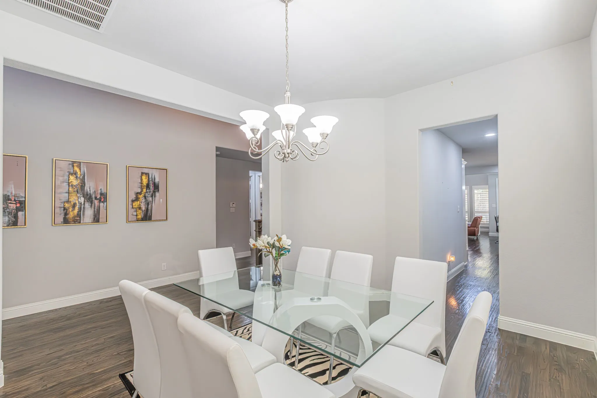 Single Family Residence For Sale in Denton County , 2517 Saffire Way, Lewisville, Texas 75056, 4 Bedroom, 4 Bathroom, 2 Garage spaces, 3,643 Sqft, built in 2017, mls#21407630, Real Estate Agent in Lewisville, Homes For Sale in Denton county, Homes For Sale in Lewisville, Realtor in Lewisville Texas, Real Estate Brokerage Independent Realty Texas, Luminita Cordes Realtor