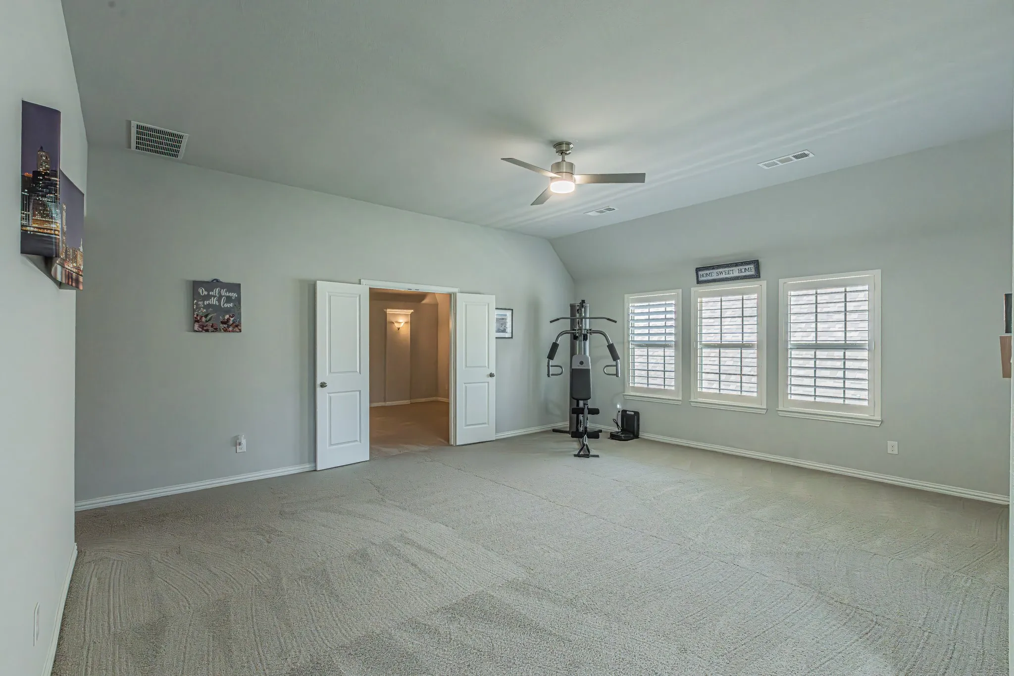 Single Family Residence For Sale in Denton County , 2517 Saffire Way, Lewisville, Texas 75056, 4 Bedroom, 4 Bathroom, 2 Garage spaces, 3,643 Sqft, built in 2017, mls#21407630, Real Estate Agent in Lewisville, Homes For Sale in Denton county, Homes For Sale in Lewisville, Realtor in Lewisville Texas, Real Estate Brokerage Independent Realty Texas, Luminita Cordes Realtor