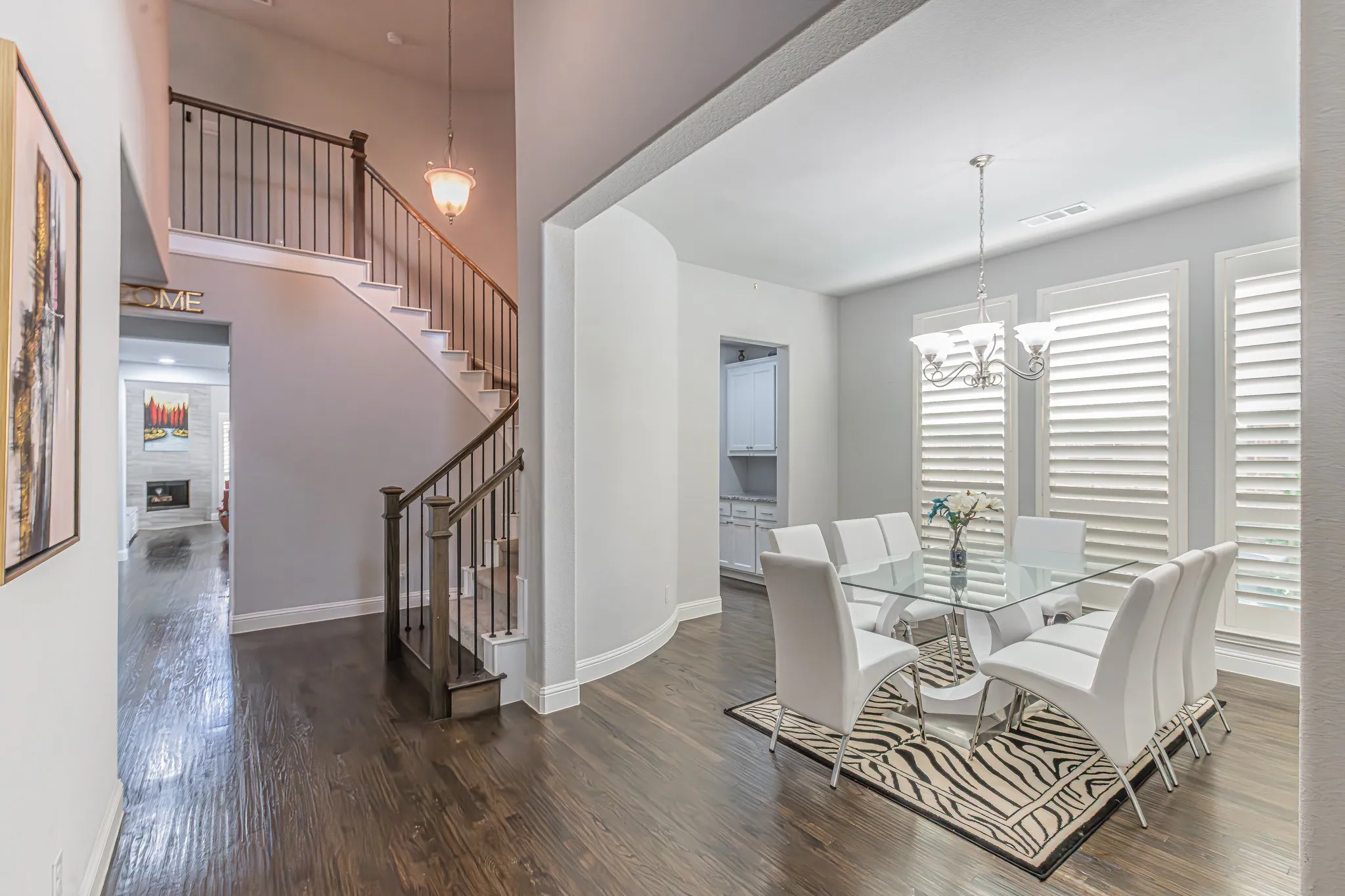 Single Family Residence For Sale in Denton County , 2517 Saffire Way, Lewisville, Texas 75056, 4 Bedroom, 4 Bathroom, 2 Garage spaces, 3,643 Sqft, built in 2017, mls#21407630, Real Estate Agent in Lewisville, Homes For Sale in Denton county, Homes For Sale in Lewisville, Realtor in Lewisville Texas, Real Estate Brokerage Independent Realty Texas, Luminita Cordes Realtor