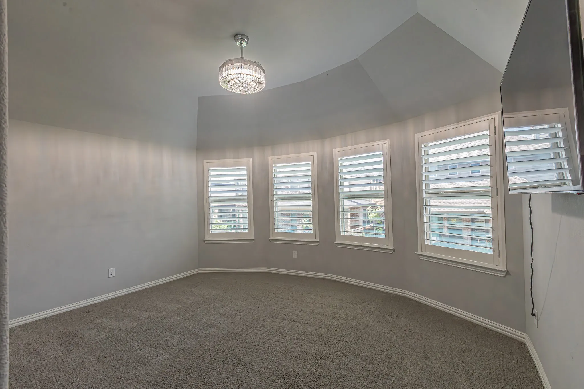 Single Family Residence For Sale in Denton County , 2517 Saffire Way, Lewisville, Texas 75056, 4 Bedroom, 4 Bathroom, 2 Garage spaces, 3,643 Sqft, built in 2017, mls#21407630, Real Estate Agent in Lewisville, Homes For Sale in Denton county, Homes For Sale in Lewisville, Realtor in Lewisville Texas, Real Estate Brokerage Independent Realty Texas, Luminita Cordes Realtor