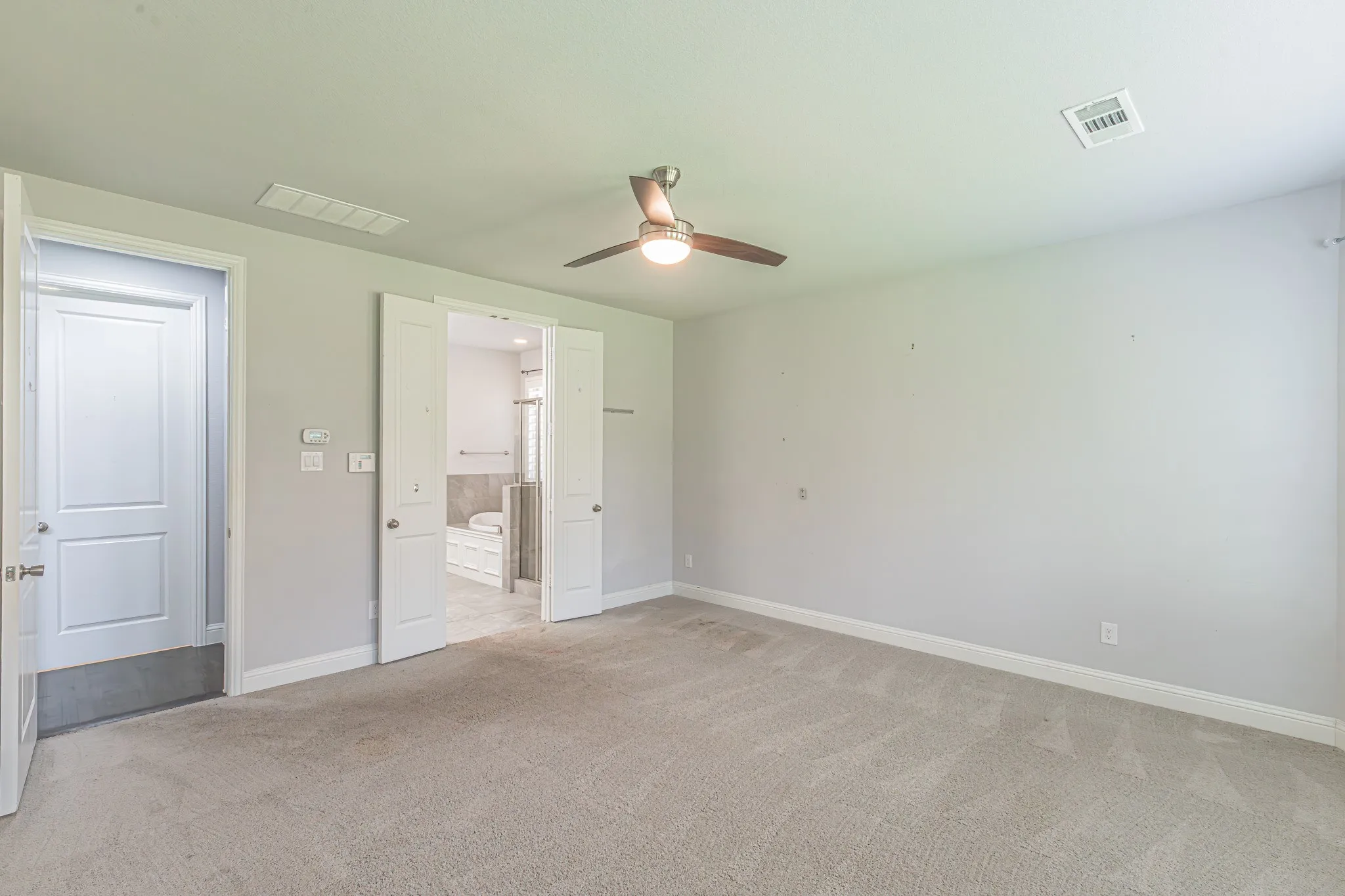 Single Family Residence For Sale in Denton County , 2517 Saffire Way, Lewisville, Texas 75056, 4 Bedroom, 4 Bathroom, 2 Garage spaces, 3,643 Sqft, built in 2017, mls#21407630, Real Estate Agent in Lewisville, Homes For Sale in Denton county, Homes For Sale in Lewisville, Realtor in Lewisville Texas, Real Estate Brokerage Independent Realty Texas, Luminita Cordes Realtor