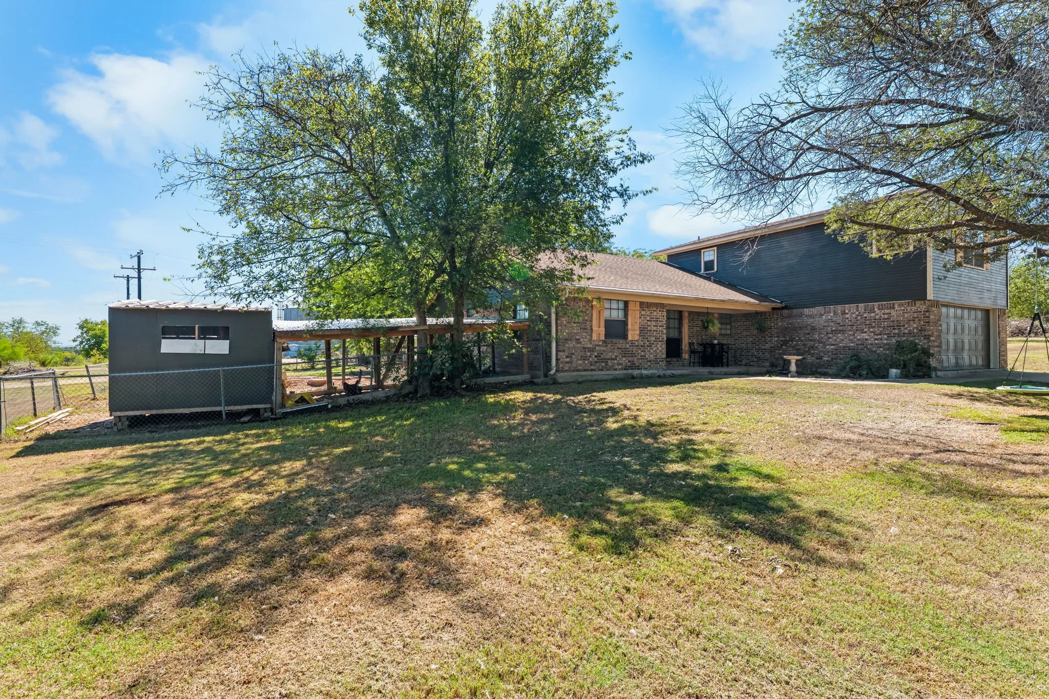 Single Family Residence For Sale in Mc Lennan County , 267 Ish Street, China Spring, Texas 76633, 4 Bedroom, 3 Bathroom, 2 Garage spaces, 2,224 Sqft, built in 1987, mls#21407241, Real Estate Agent in China Spring, Homes For Sale in Mc Lennan county, Homes For Sale in China Spring, Realtor in China Spring Texas, Real Estate Brokerage Independent Realty Texas, Luminita Cordes Realtor