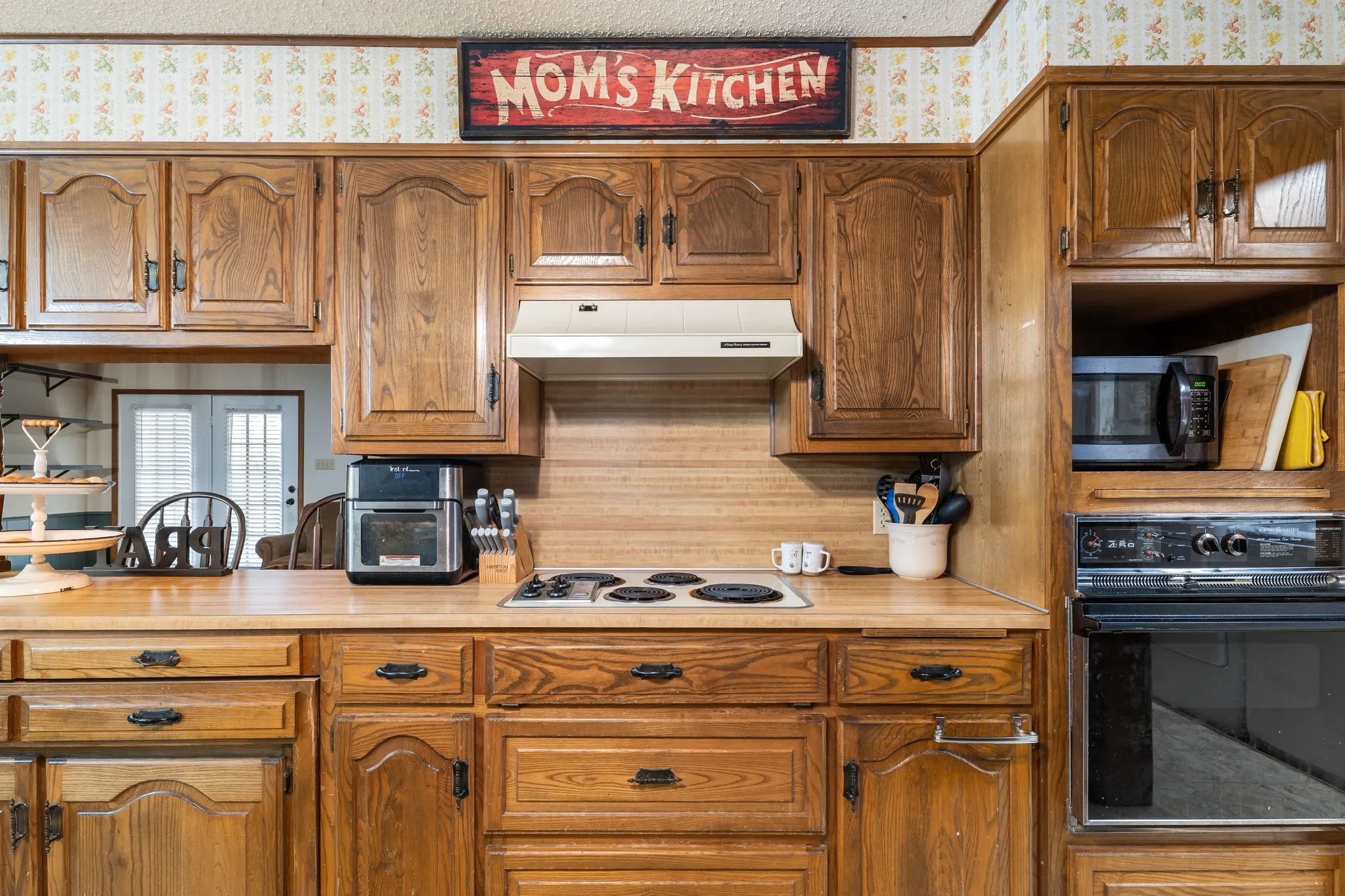 Single Family Residence For Sale in Mc Lennan County , 267 Ish Street, China Spring, Texas 76633, 4 Bedroom, 3 Bathroom, 2 Garage spaces, 2,224 Sqft, built in 1987, mls#21407241, Real Estate Agent in China Spring, Homes For Sale in Mc Lennan county, Homes For Sale in China Spring, Realtor in China Spring Texas, Real Estate Brokerage Independent Realty Texas, Luminita Cordes Realtor