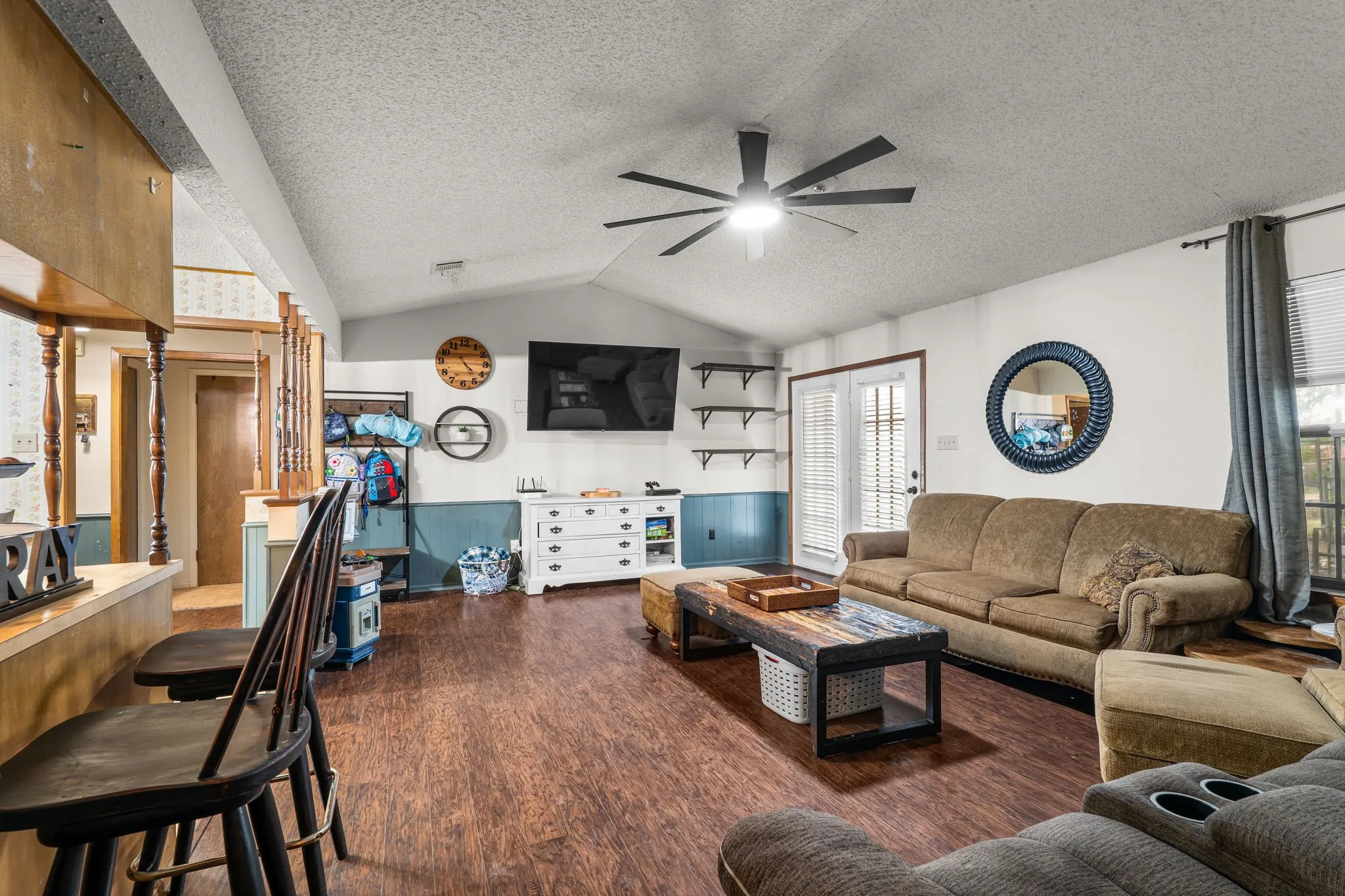 Single Family Residence For Sale in Mc Lennan County , 267 Ish Street, China Spring, Texas 76633, 4 Bedroom, 3 Bathroom, 2 Garage spaces, 2,224 Sqft, built in 1987, mls#21407241, Real Estate Agent in China Spring, Homes For Sale in Mc Lennan county, Homes For Sale in China Spring, Realtor in China Spring Texas, Real Estate Brokerage Independent Realty Texas, Luminita Cordes Realtor