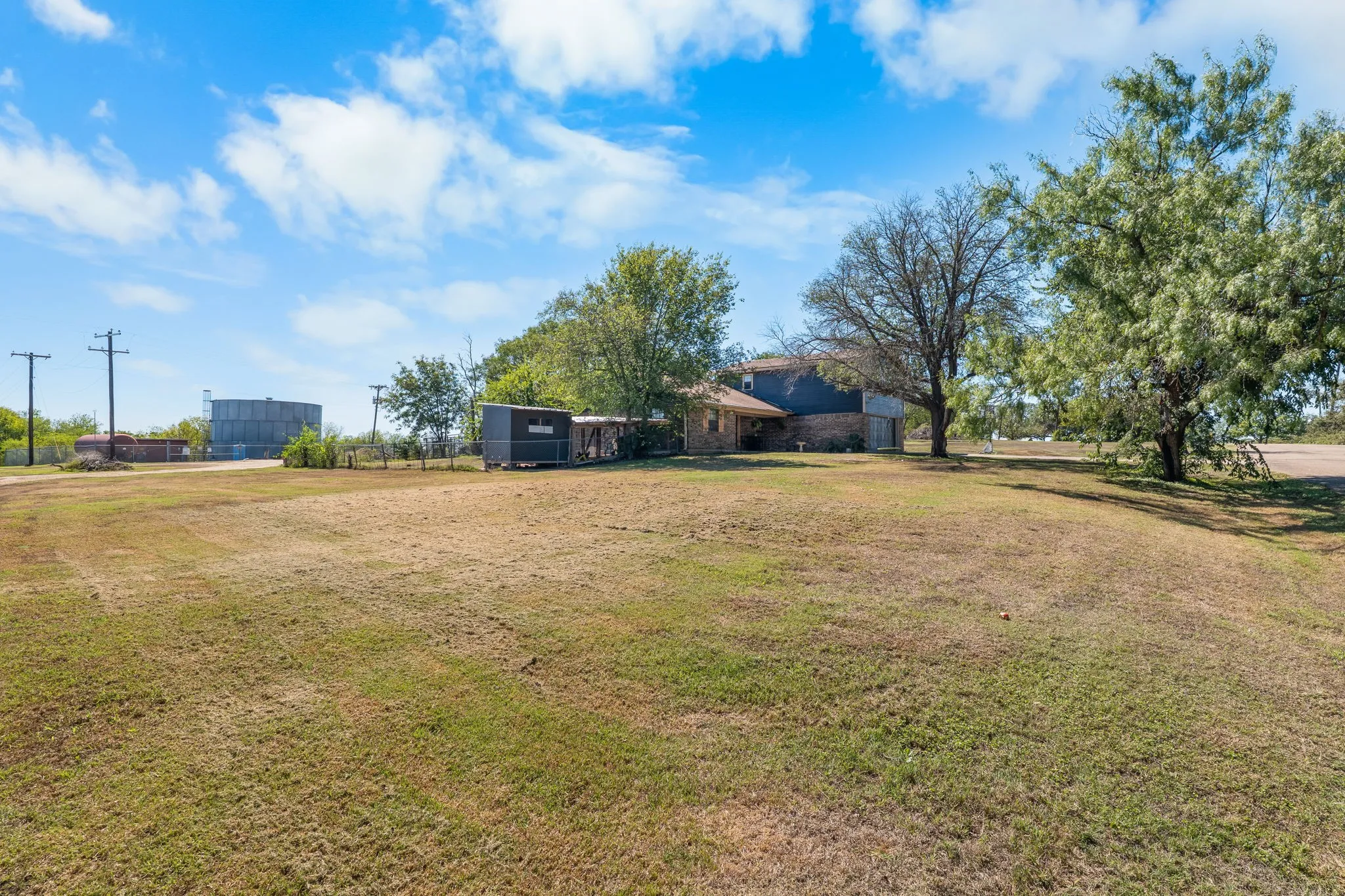 Single Family Residence For Sale in Mc Lennan County , 267 Ish Street, China Spring, Texas 76633, 4 Bedroom, 3 Bathroom, 2 Garage spaces, 2,224 Sqft, built in 1987, mls#21407241, Real Estate Agent in China Spring, Homes For Sale in Mc Lennan county, Homes For Sale in China Spring, Realtor in China Spring Texas, Real Estate Brokerage Independent Realty Texas, Luminita Cordes Realtor