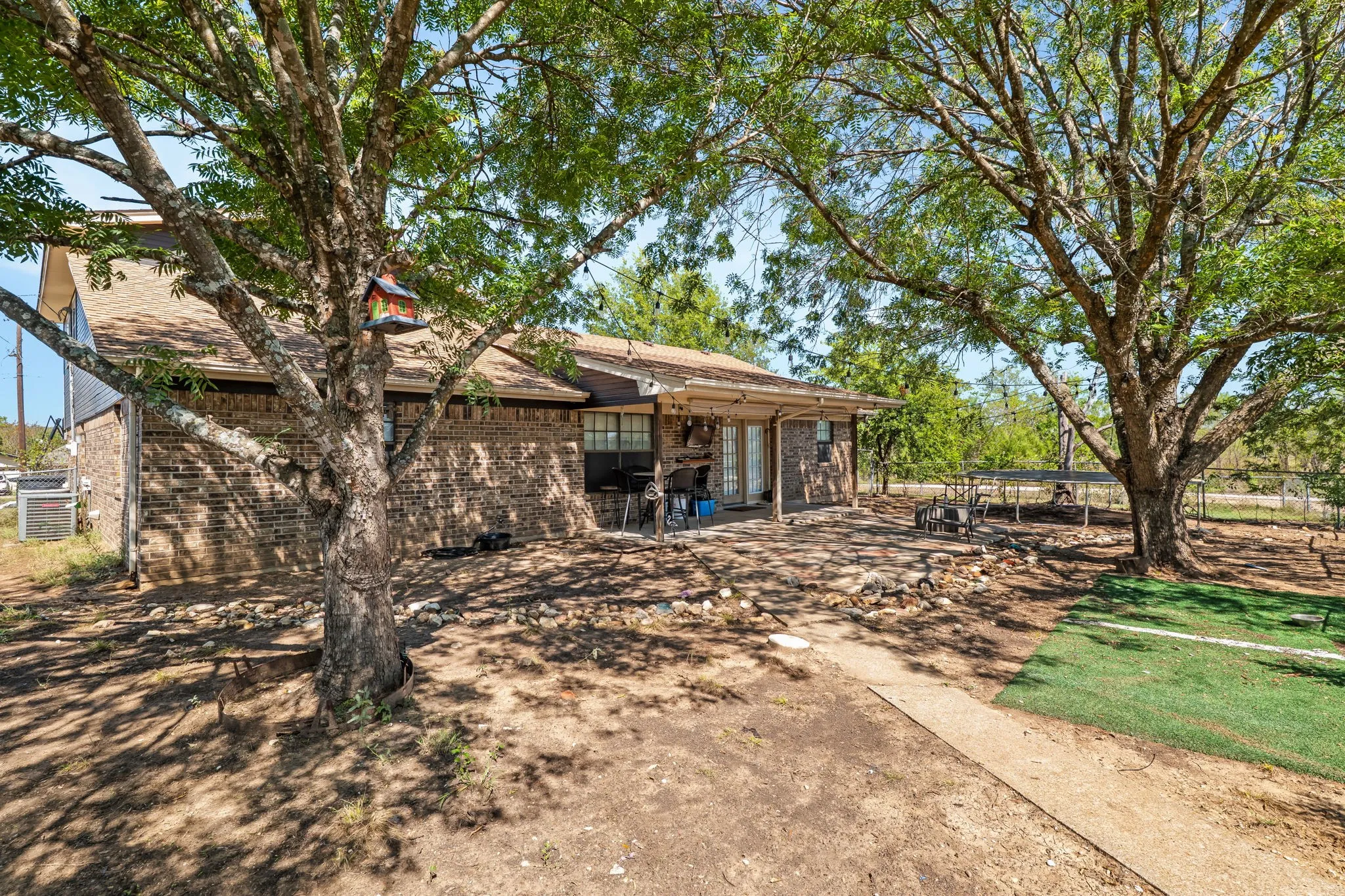Single Family Residence For Sale in Mc Lennan County , 267 Ish Street, China Spring, Texas 76633, 4 Bedroom, 3 Bathroom, 2 Garage spaces, 2,224 Sqft, built in 1987, mls#21407241, Real Estate Agent in China Spring, Homes For Sale in Mc Lennan county, Homes For Sale in China Spring, Realtor in China Spring Texas, Real Estate Brokerage Independent Realty Texas, Luminita Cordes Realtor