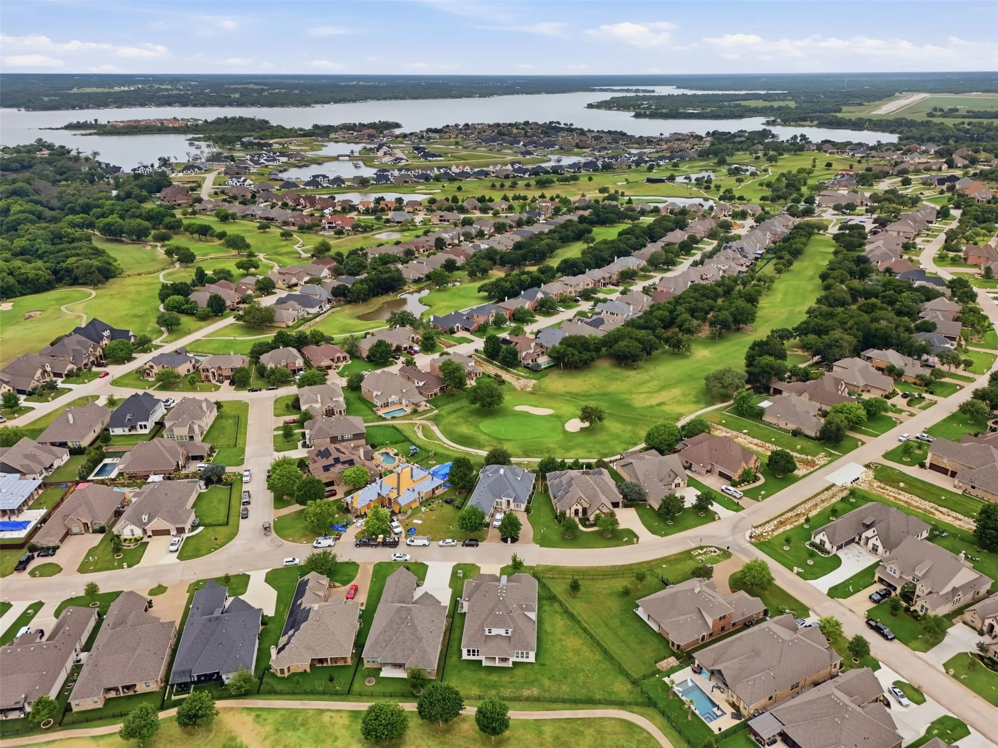 Single Family Residence For Sale in Tarrant County , 12140 Indian Creek Drive, Fort Worth, Texas 76179, 4 Bedroom, 4 Bathroom, 2 Garage spaces, 3,544 Sqft, built in 2019, mls#21407013, Real Estate Agent in Fort Worth, Homes For Sale in Tarrant county, Homes For Sale in Fort Worth, Realtor in Fort Worth Texas, Real Estate Brokerage Independent Realty Texas, Luminita Cordes Realtor