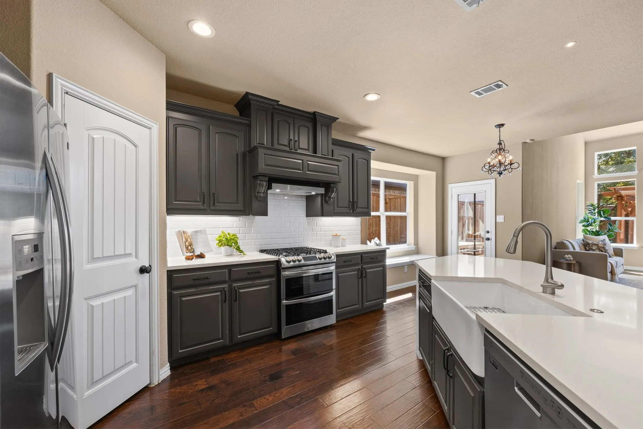 Enjoy plenty of cabinet storage and counter space for preparing your favorite meals.