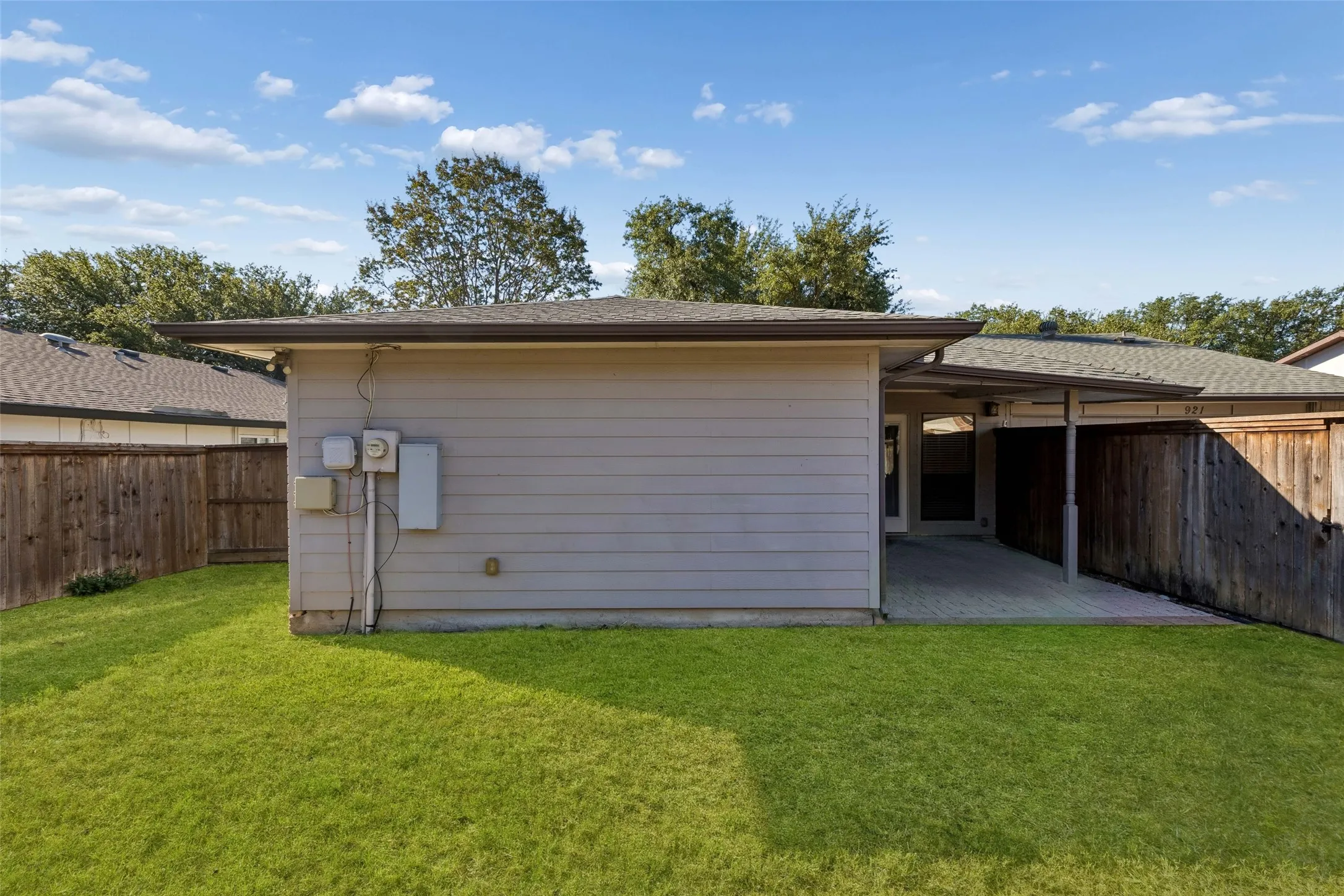 Single Family Residence For Rent in Collin County , 921 Harvest Glen Drive, Plano, Texas 75023, 3 Bedroom, 2 Bathroom, 2 Garage spaces, 1,800 Sqft, built in 1972, mls#21407145, Real Estate Agent in Plano, Homes For Rent in Collin county, Homes For Rent in Plano, Realtor in Plano Texas, Real Estate Brokerage Independent Realty Texas, Luminita Cordes Realtor