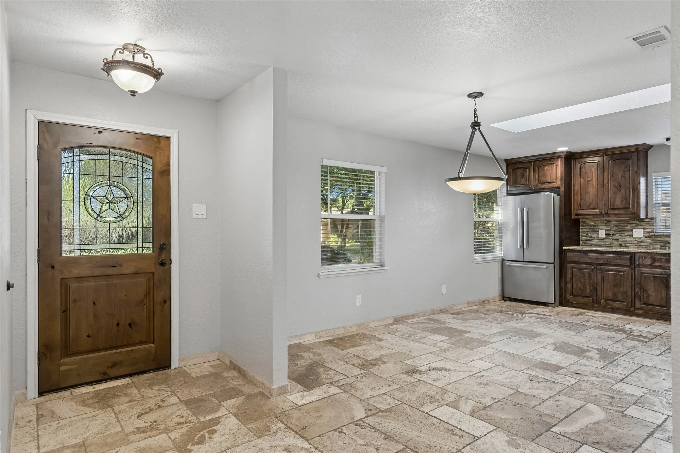 Single Family Residence For Rent in Collin County , 921 Harvest Glen Drive, Plano, Texas 75023, 3 Bedroom, 2 Bathroom, 2 Garage spaces, 1,800 Sqft, built in 1972, mls#21407145, Real Estate Agent in Plano, Homes For Rent in Collin county, Homes For Rent in Plano, Realtor in Plano Texas, Real Estate Brokerage Independent Realty Texas, Luminita Cordes Realtor