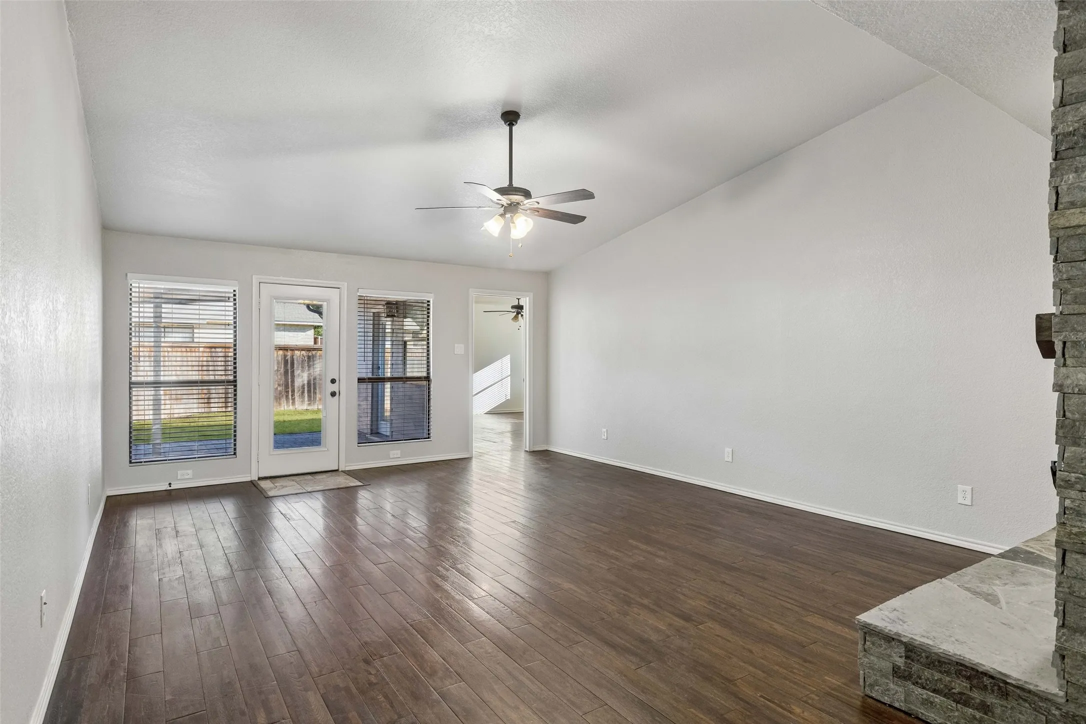 Single Family Residence For Rent in Collin County , 921 Harvest Glen Drive, Plano, Texas 75023, 3 Bedroom, 2 Bathroom, 2 Garage spaces, 1,800 Sqft, built in 1972, mls#21407145, Real Estate Agent in Plano, Homes For Rent in Collin county, Homes For Rent in Plano, Realtor in Plano Texas, Real Estate Brokerage Independent Realty Texas, Luminita Cordes Realtor