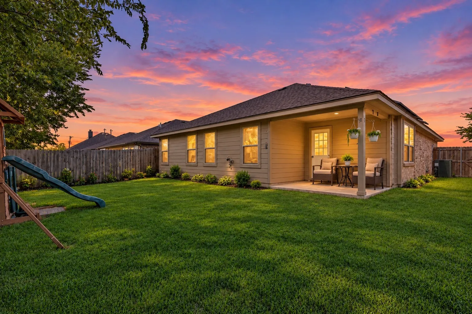 Single Family Residence For Sale in Hill County , 206 Hubbard Street, Hillsboro, Texas 76645, 3 Bedroom, 2 Bathroom, 2 Garage spaces, 1,620 Sqft, built in 2020, mls#21404561, Real Estate Agent in Hillsboro, Homes For Sale in Hill county, Homes For Sale in Hillsboro, Realtor in Hillsboro Texas, Real Estate Brokerage Independent Realty Texas, Luminita Cordes Realtor