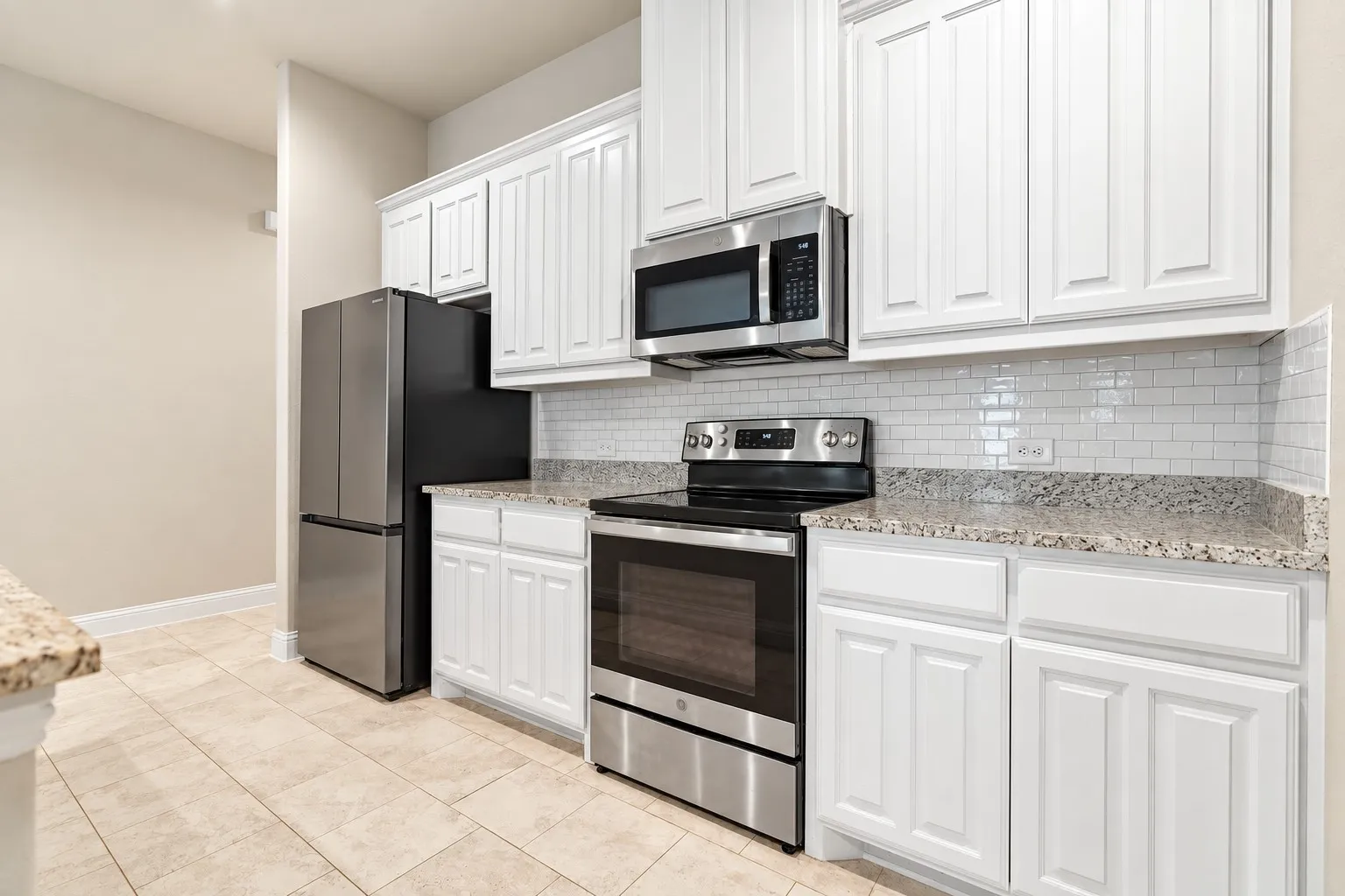 Single Family Residence For Sale in Hill County , 206 Hubbard Street, Hillsboro, Texas 76645, 3 Bedroom, 2 Bathroom, 2 Garage spaces, 1,620 Sqft, built in 2020, mls#21404561, Real Estate Agent in Hillsboro, Homes For Sale in Hill county, Homes For Sale in Hillsboro, Realtor in Hillsboro Texas, Real Estate Brokerage Independent Realty Texas, Luminita Cordes Realtor