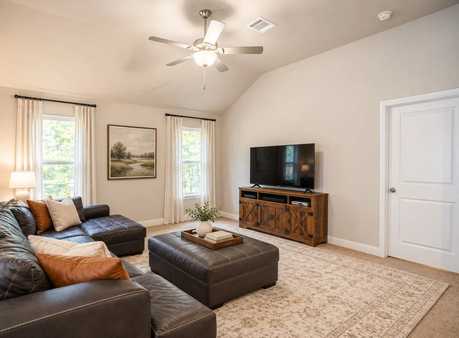 Single Family Residence For Sale in Hill County , 206 Hubbard Street, Hillsboro, Texas 76645, 3 Bedroom, 2 Bathroom, 2 Garage spaces, 1,620 Sqft, built in 2020, mls#21404561, Real Estate Agent in Hillsboro, Homes For Sale in Hill county, Homes For Sale in Hillsboro, Realtor in Hillsboro Texas, Real Estate Brokerage Independent Realty Texas, Luminita Cordes Realtor