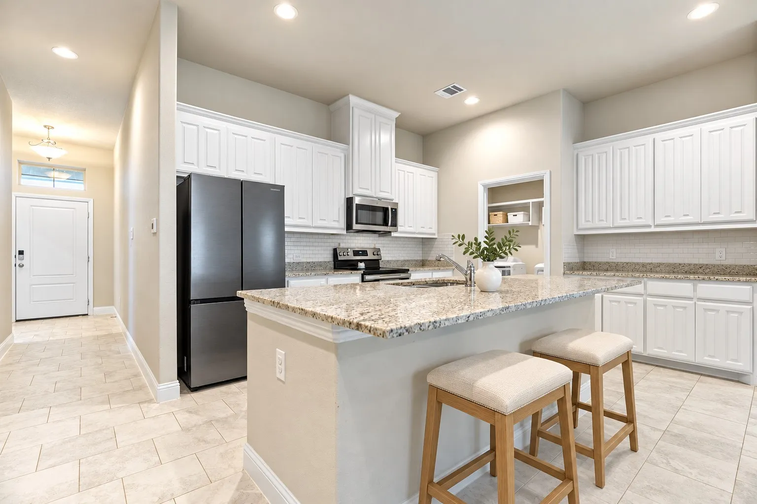 Single Family Residence For Sale in Hill County , 206 Hubbard Street, Hillsboro, Texas 76645, 3 Bedroom, 2 Bathroom, 2 Garage spaces, 1,620 Sqft, built in 2020, mls#21404561, Real Estate Agent in Hillsboro, Homes For Sale in Hill county, Homes For Sale in Hillsboro, Realtor in Hillsboro Texas, Real Estate Brokerage Independent Realty Texas, Luminita Cordes Realtor