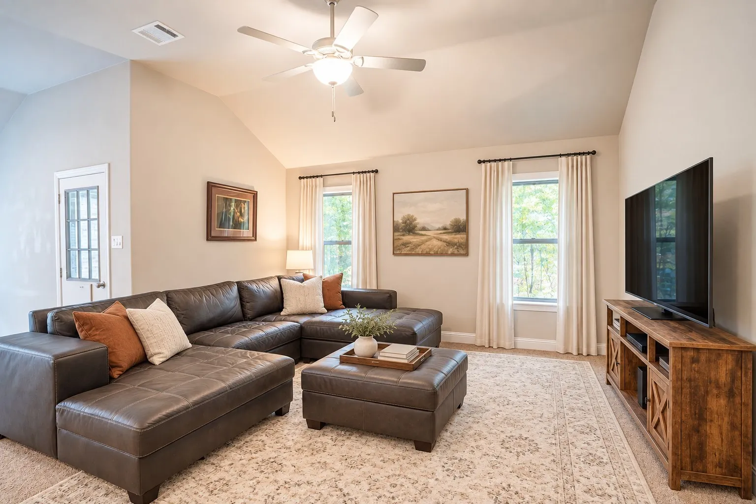 Single Family Residence For Sale in Hill County , 206 Hubbard Street, Hillsboro, Texas 76645, 3 Bedroom, 2 Bathroom, 2 Garage spaces, 1,620 Sqft, built in 2020, mls#21404561, Real Estate Agent in Hillsboro, Homes For Sale in Hill county, Homes For Sale in Hillsboro, Realtor in Hillsboro Texas, Real Estate Brokerage Independent Realty Texas, Luminita Cordes Realtor