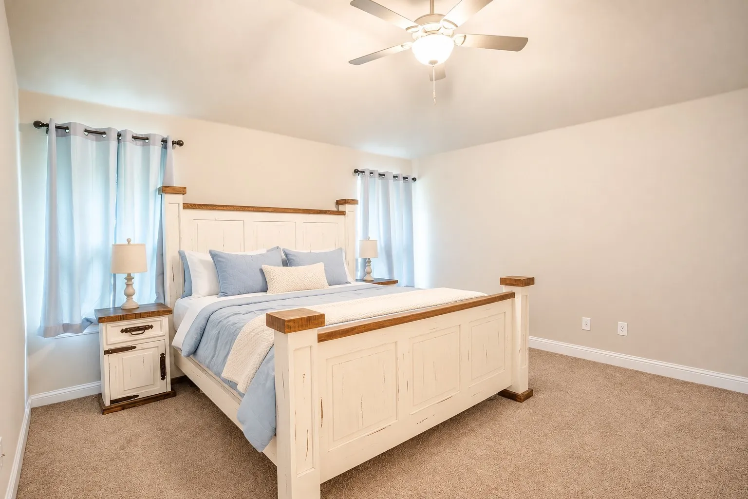 Single Family Residence For Sale in Hill County , 206 Hubbard Street, Hillsboro, Texas 76645, 3 Bedroom, 2 Bathroom, 2 Garage spaces, 1,620 Sqft, built in 2020, mls#21404561, Real Estate Agent in Hillsboro, Homes For Sale in Hill county, Homes For Sale in Hillsboro, Realtor in Hillsboro Texas, Real Estate Brokerage Independent Realty Texas, Luminita Cordes Realtor