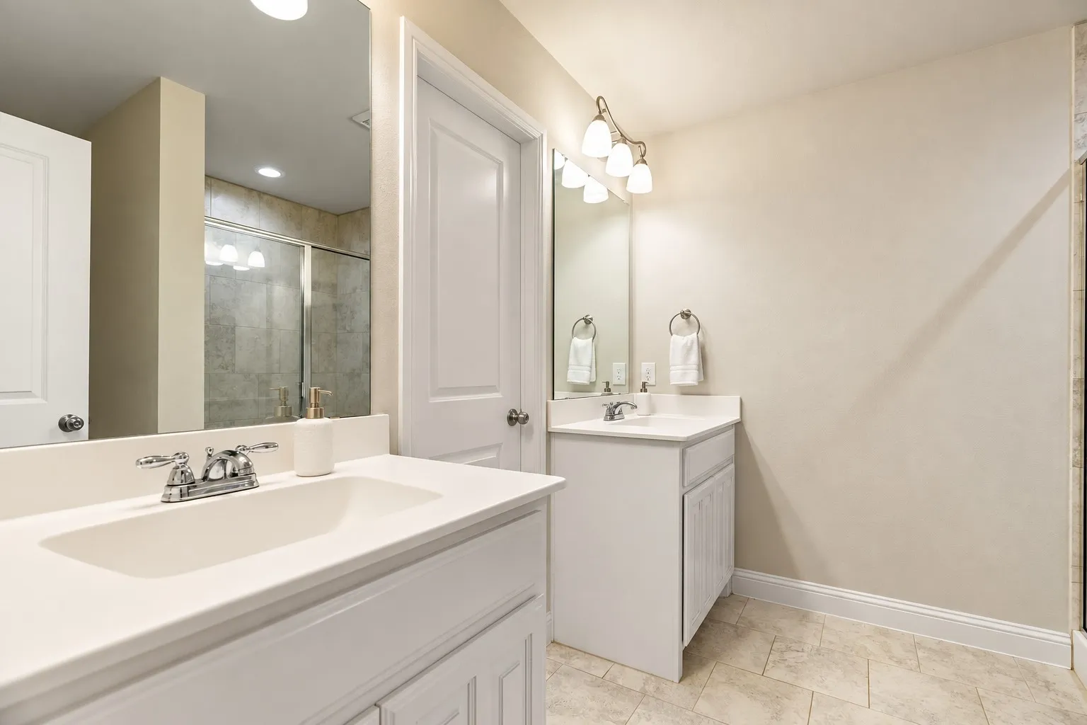 Single Family Residence For Sale in Hill County , 206 Hubbard Street, Hillsboro, Texas 76645, 3 Bedroom, 2 Bathroom, 2 Garage spaces, 1,620 Sqft, built in 2020, mls#21404561, Real Estate Agent in Hillsboro, Homes For Sale in Hill county, Homes For Sale in Hillsboro, Realtor in Hillsboro Texas, Real Estate Brokerage Independent Realty Texas, Luminita Cordes Realtor