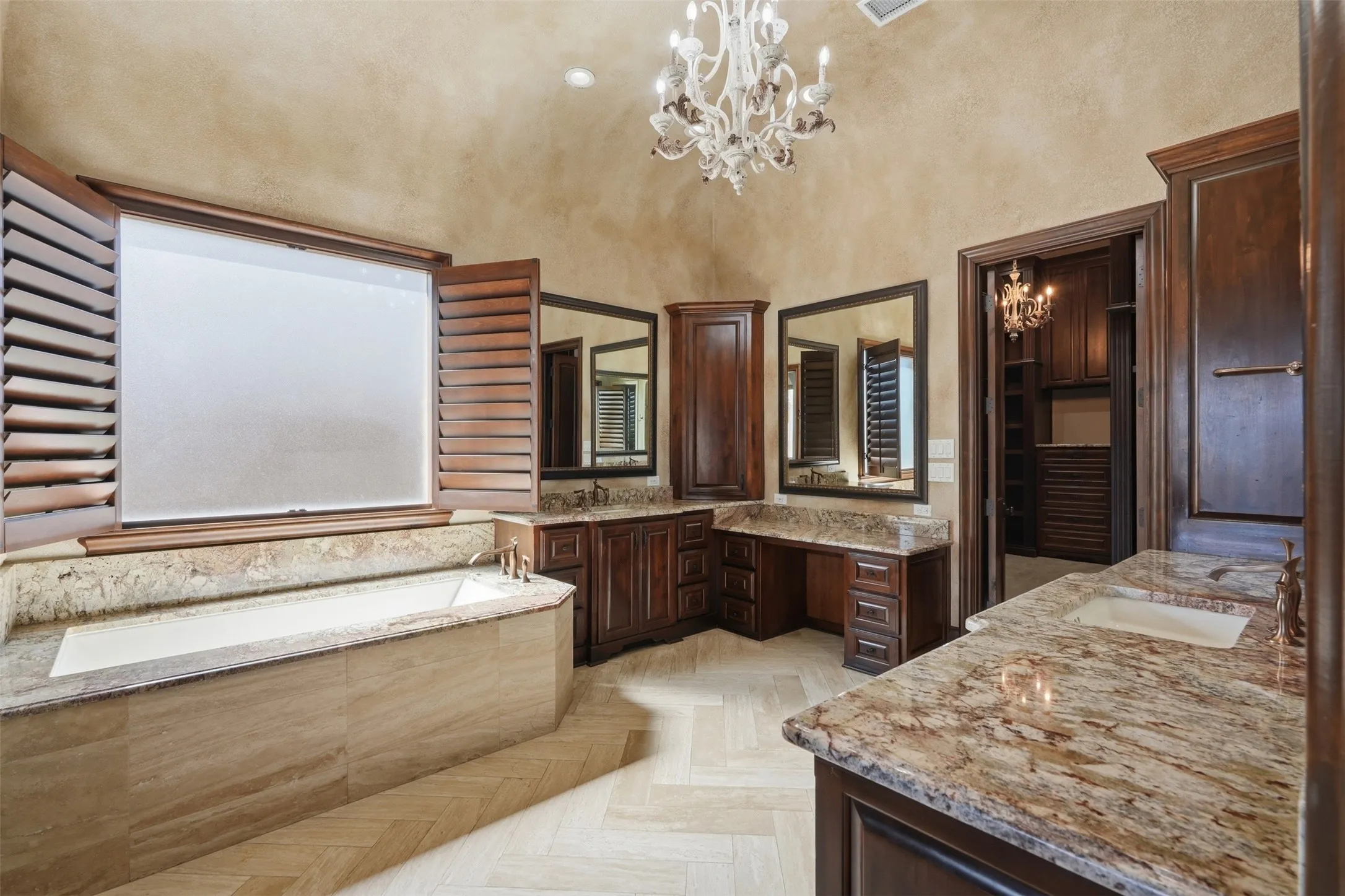 The HVAC system is configured to allow independent air flow override into the primary bathroom — a thoughtful and practical detail that ensures comfort while getting ready.