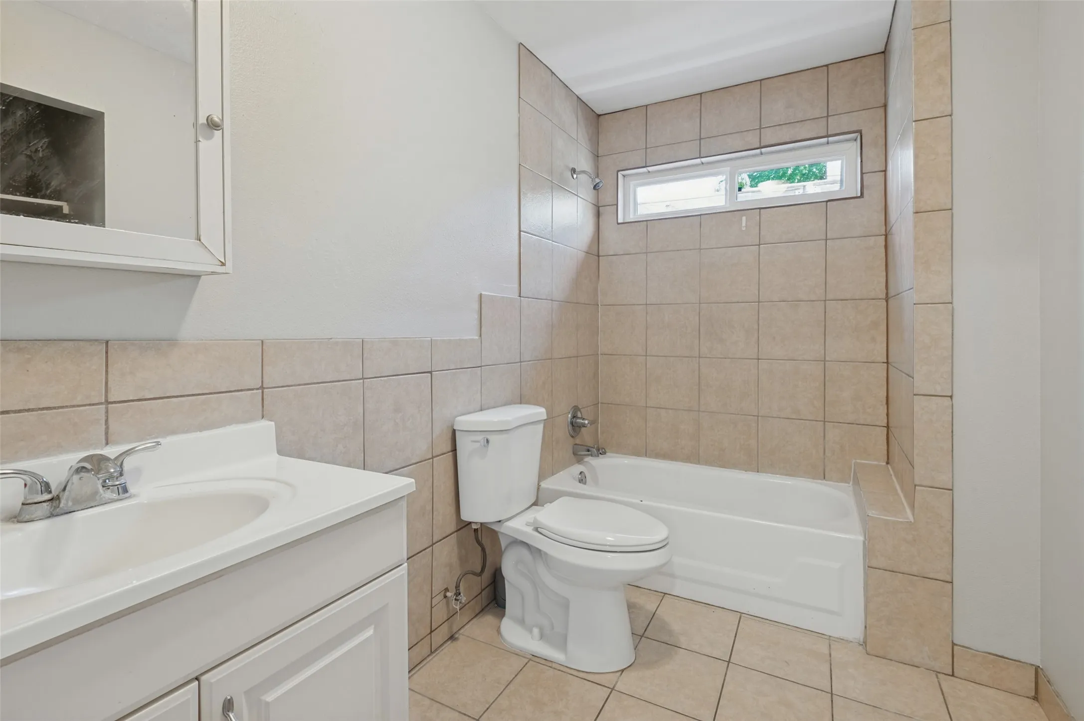 Single Family Residence For Sale in Dallas County , 2686 Roger Williams Drive, Irving, Texas 75061, 4 Bedroom, 2 Bathroom, 1 Garage spaces, 1,883 Sqft, built in 1956, mls#21406200, Real Estate Agent in Irving, Homes For Sale in Dallas county, Homes For Sale in Irving, Realtor in Irving Texas, Real Estate Brokerage Independent Realty Texas, Luminita Cordes Realtor