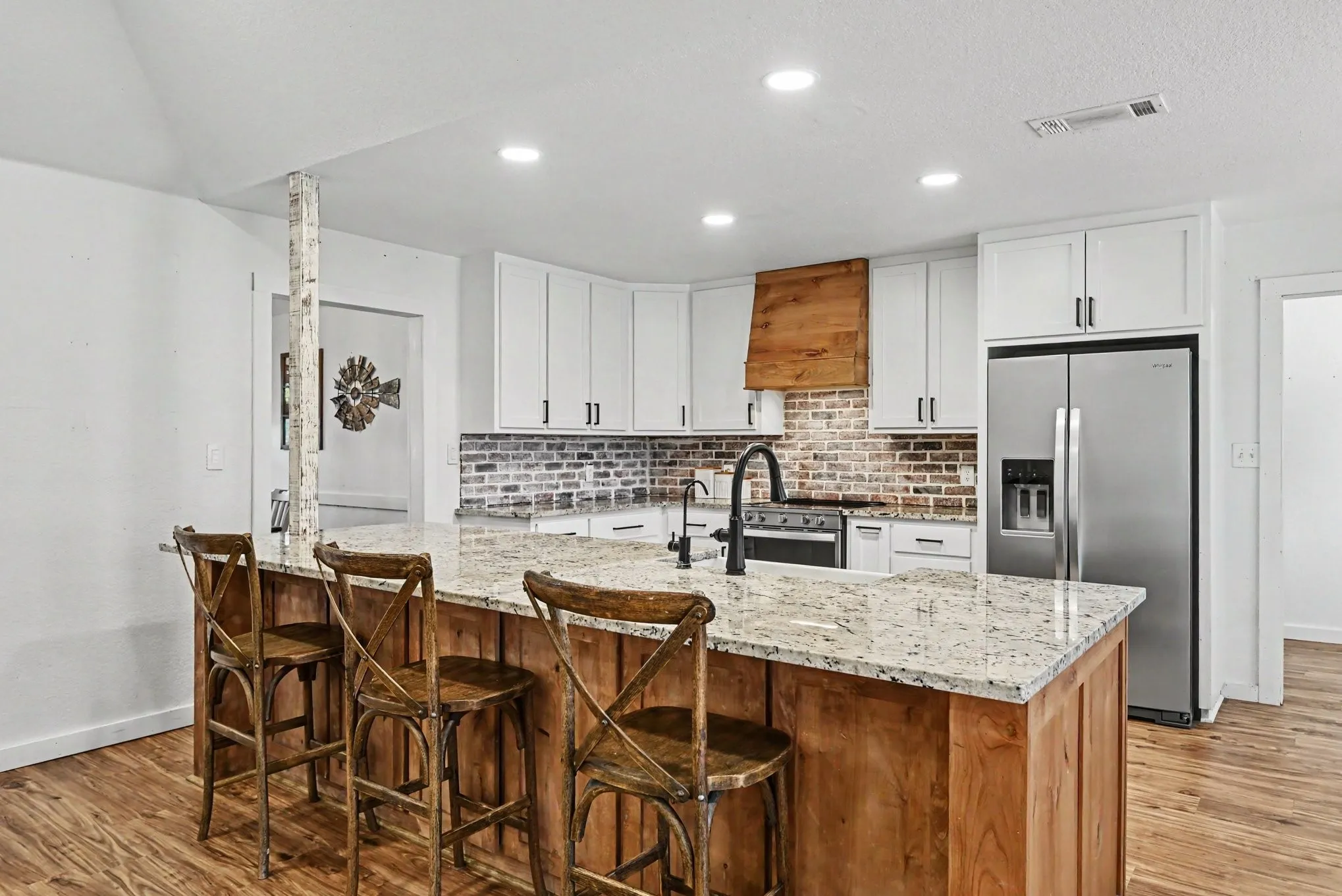 Single Family Residence For Sale in Wise County , 152 Angus Court, Paradise, Texas 76073, 4 Bedroom, 4 Bathroom, 2 Garage spaces, 3,276 Sqft, built in 1999, mls#21392144, Real Estate Agent in Paradise, Homes For Sale in Wise county, Homes For Sale in Paradise, Realtor in Paradise Texas, Real Estate Brokerage Independent Realty Texas, Luminita Cordes Realtor