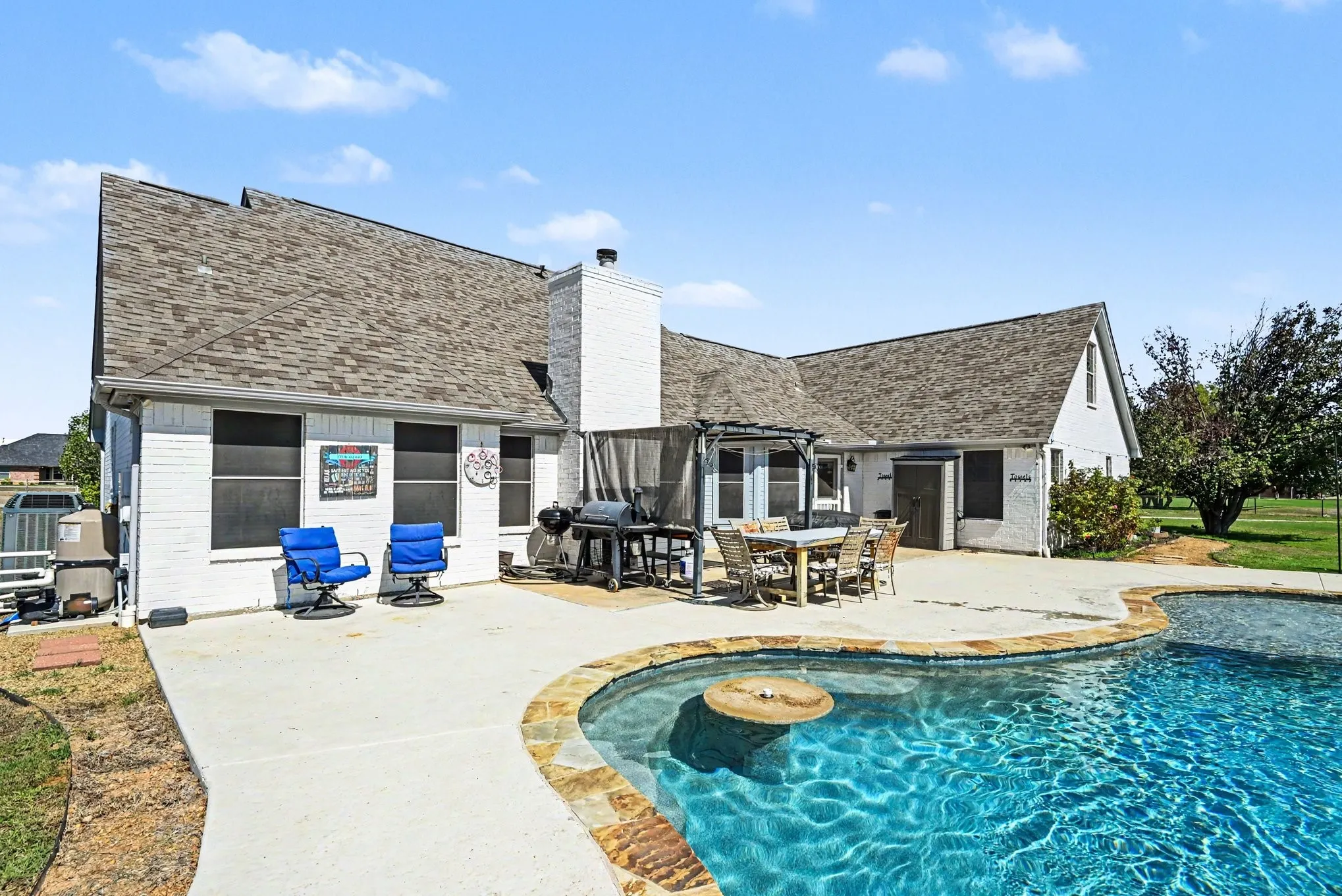 Single Family Residence For Sale in Wise County , 152 Angus Court, Paradise, Texas 76073, 4 Bedroom, 4 Bathroom, 2 Garage spaces, 3,276 Sqft, built in 1999, mls#21392144, Real Estate Agent in Paradise, Homes For Sale in Wise county, Homes For Sale in Paradise, Realtor in Paradise Texas, Real Estate Brokerage Independent Realty Texas, Luminita Cordes Realtor