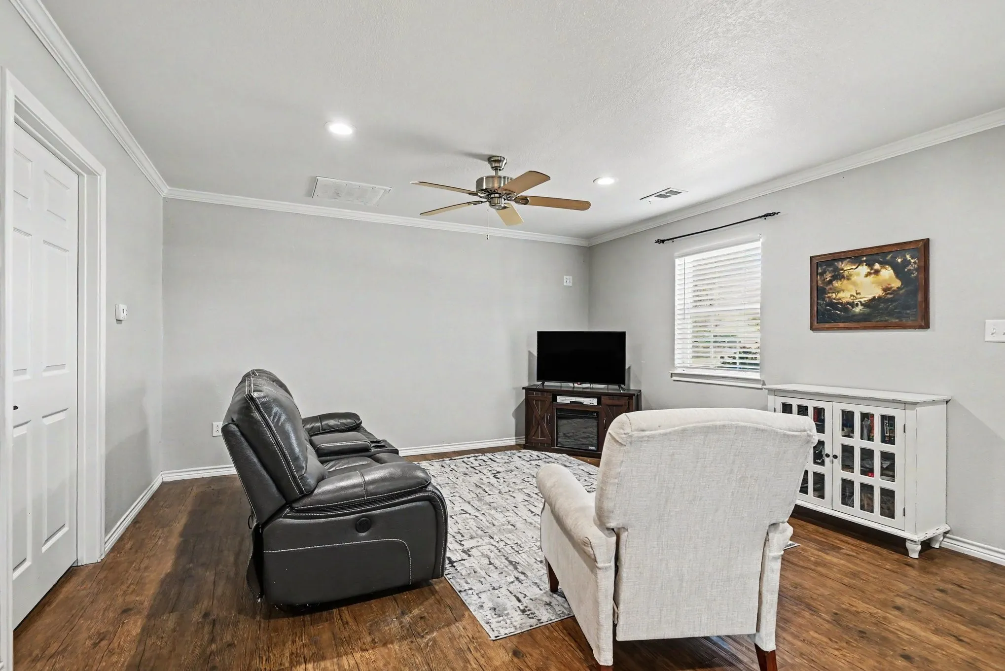 Single Family Residence For Sale in Wise County , 152 Angus Court, Paradise, Texas 76073, 4 Bedroom, 4 Bathroom, 2 Garage spaces, 3,276 Sqft, built in 1999, mls#21392144, Real Estate Agent in Paradise, Homes For Sale in Wise county, Homes For Sale in Paradise, Realtor in Paradise Texas, Real Estate Brokerage Independent Realty Texas, Luminita Cordes Realtor