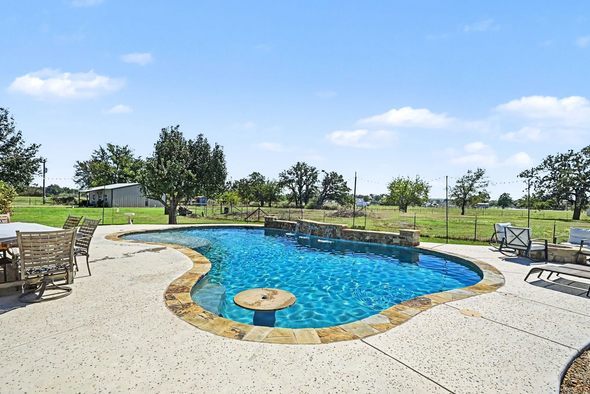 Single Family Residence For Sale in Wise County , 152 Angus Court, Paradise, Texas 76073, 4 Bedroom, 4 Bathroom, 2 Garage spaces, 3,276 Sqft, built in 1999, mls#21392144, Real Estate Agent in Paradise, Homes For Sale in Wise county, Homes For Sale in Paradise, Realtor in Paradise Texas, Real Estate Brokerage Independent Realty Texas, Luminita Cordes Realtor