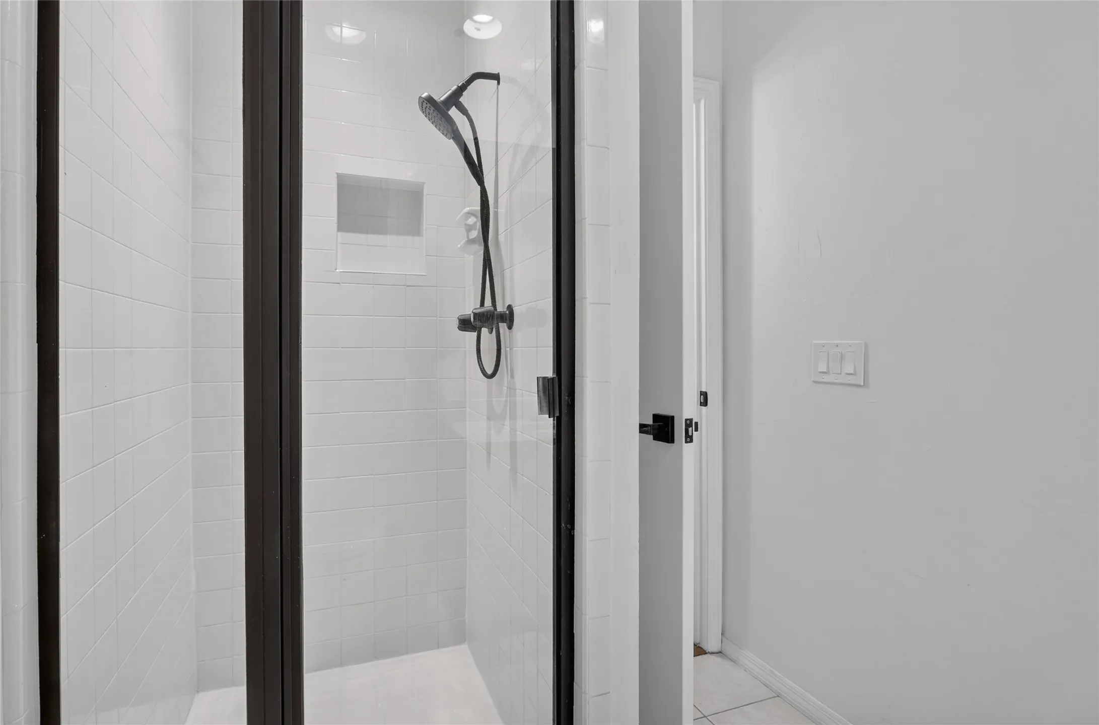 Townhouse For Sale in Dallas County , 5100 Verde Valley Lane 228, Dallas, Texas 75254, 2 Bedroom, 2 Bathroom, Garage spaces, 1,154 Sqft, built in 1982, mls#21407429, Real Estate Agent in Dallas, Homes For Sale in Dallas county, Homes For Sale in Dallas, Realtor in Dallas Texas, Real Estate Brokerage Independent Realty Texas, Luminita Cordes Realtor